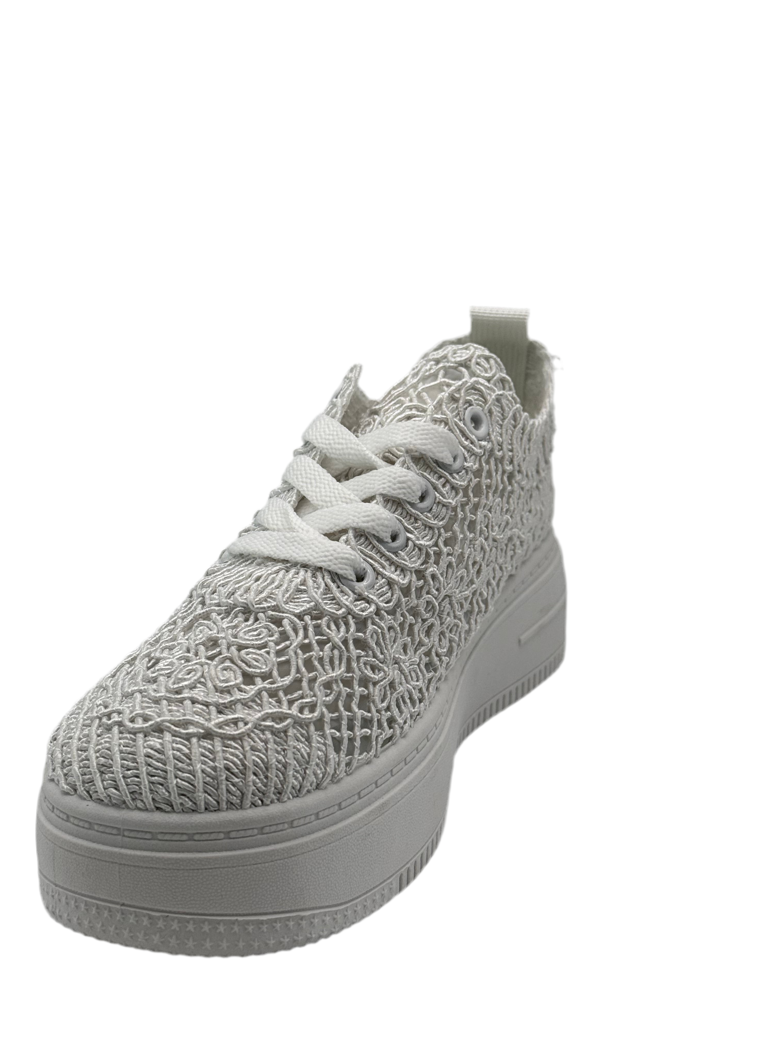 Cristal_sneakers bianca di tela ricamata