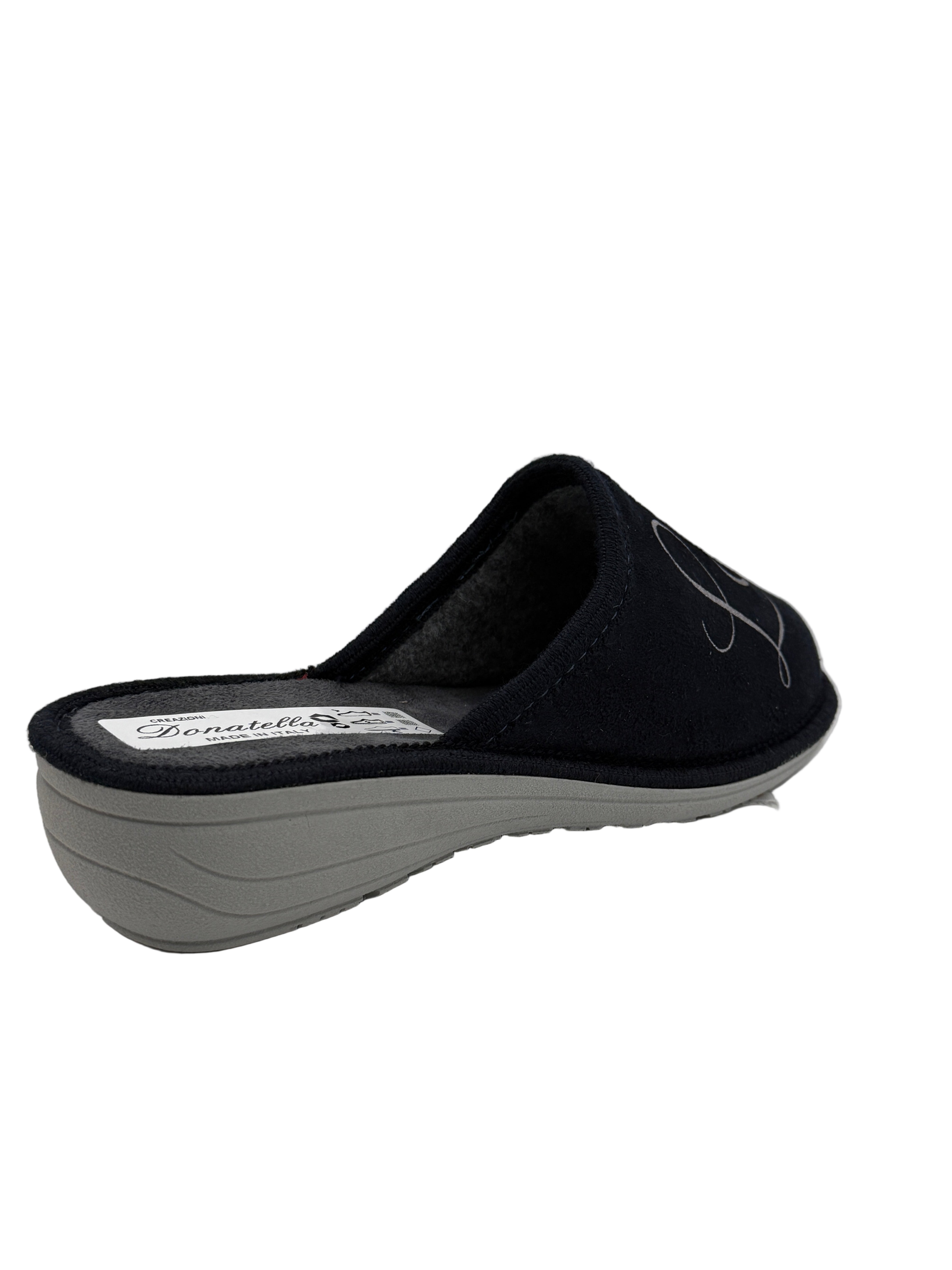 Lucrezia_pantofola blu con scritta love