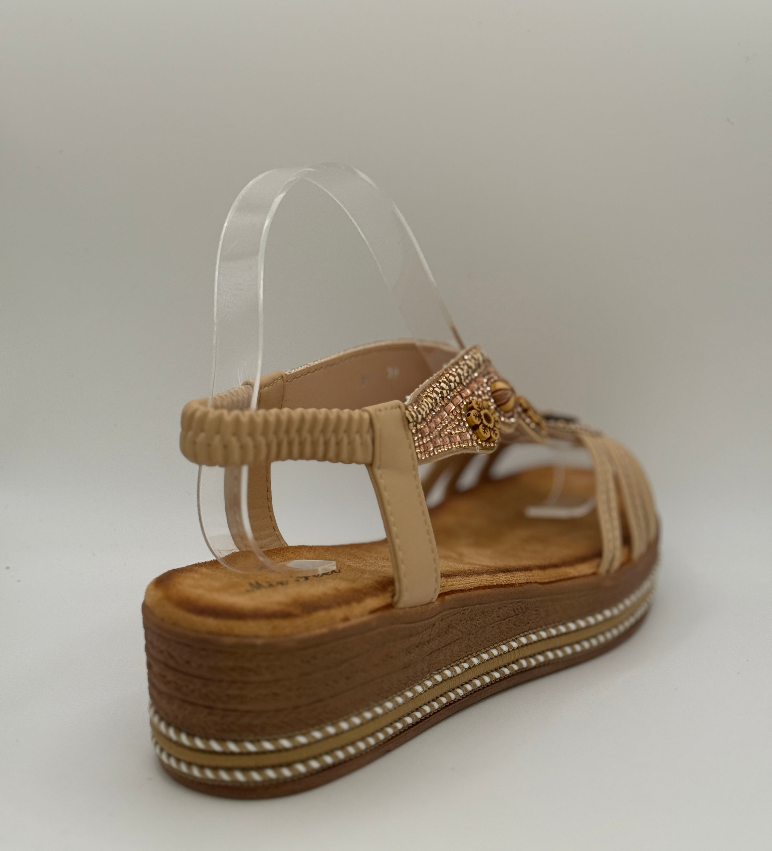 Danielle_sandalo con zeppa