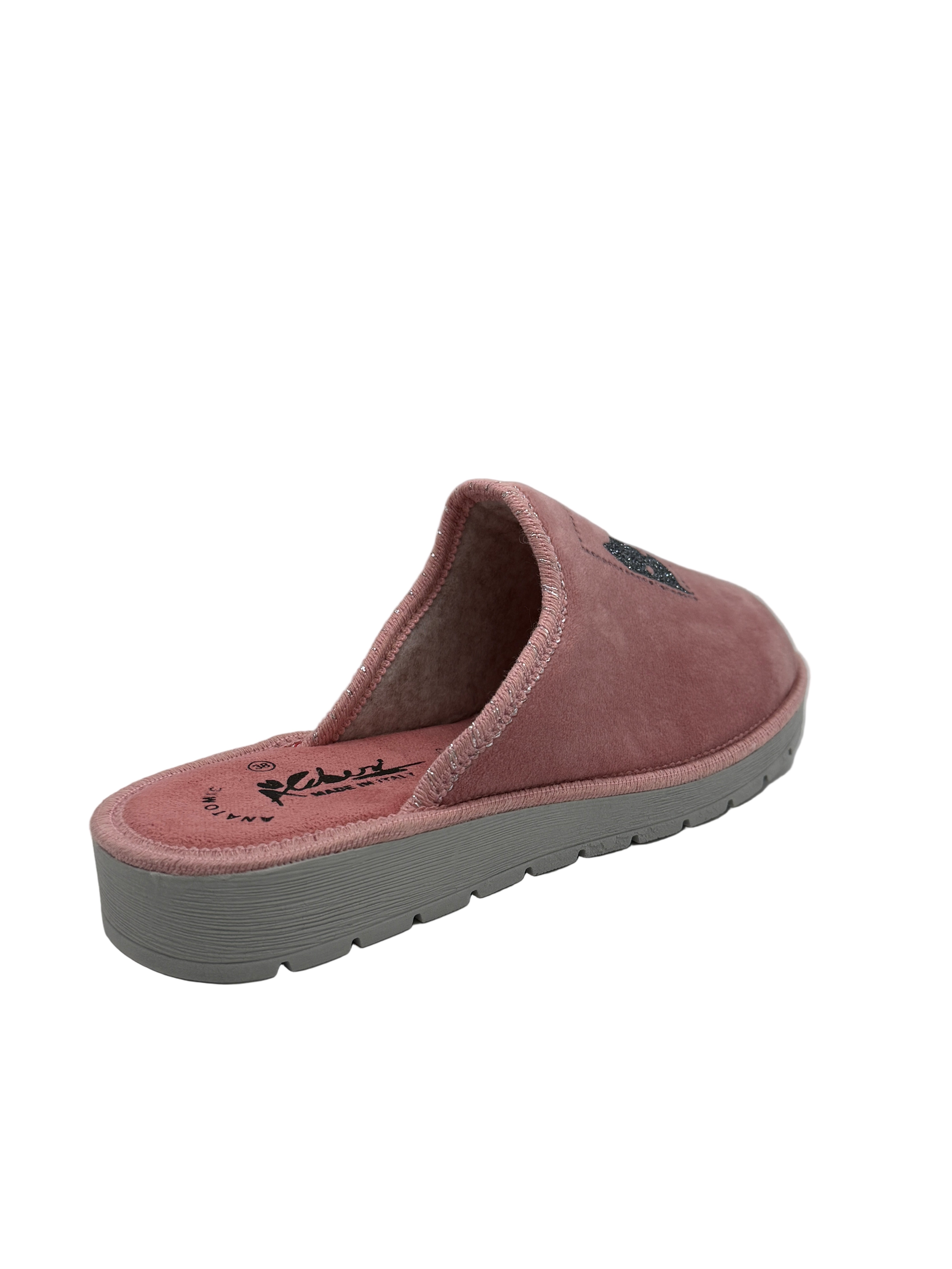 Linda_pantofola rosa con gatto