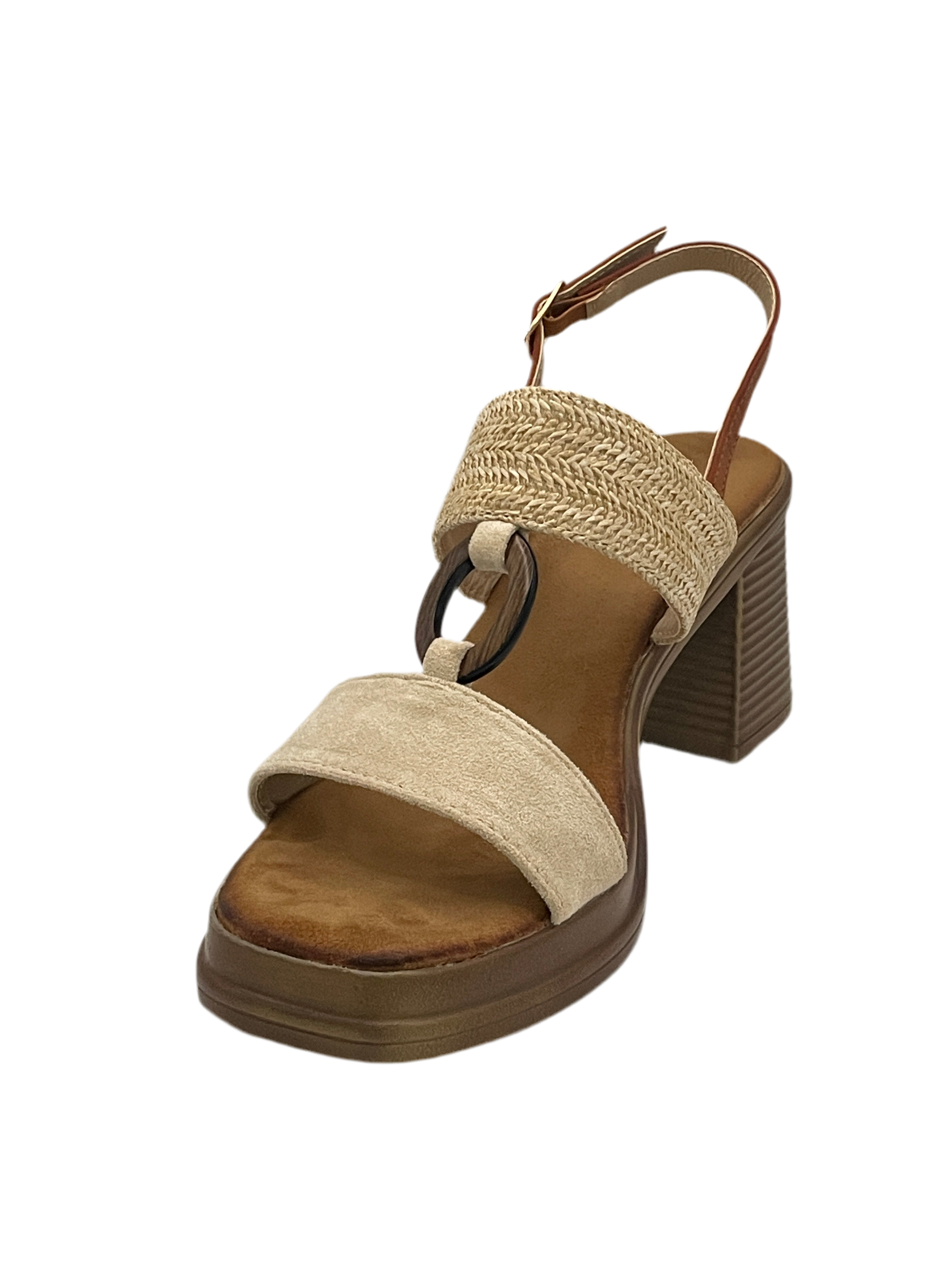 Clarissa_sandalo con tacco