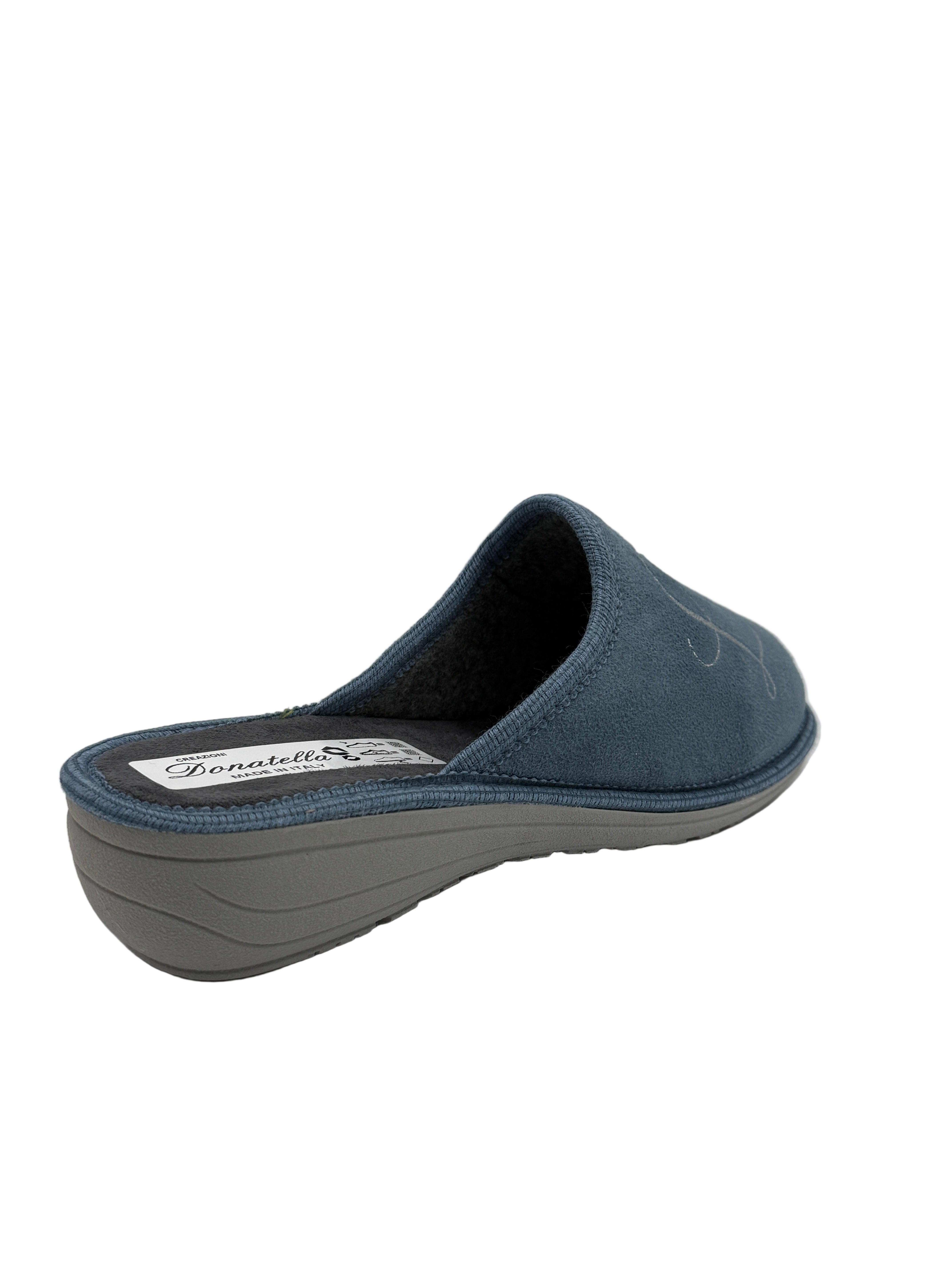 Lucrezia_pantofola azzurra con scritta love