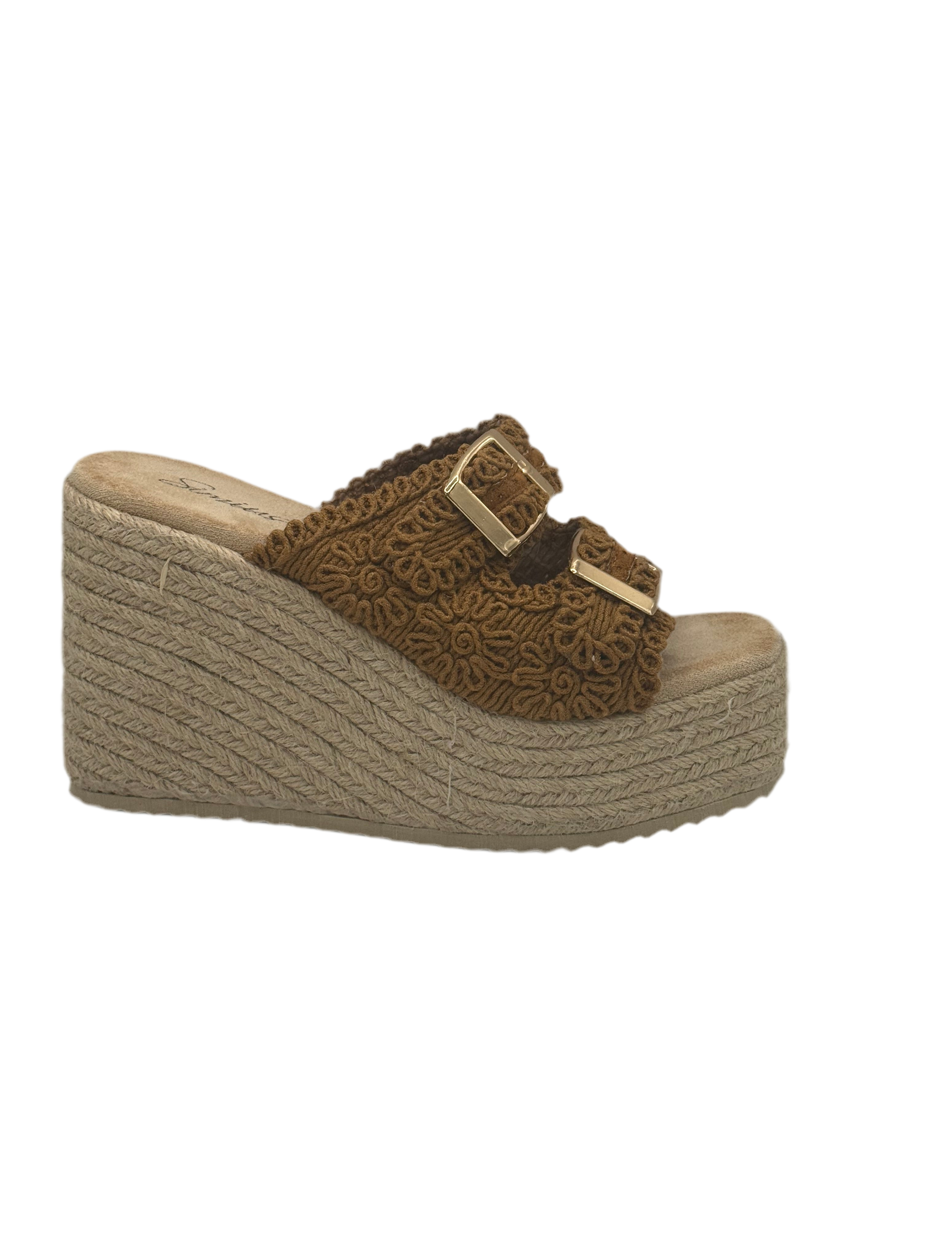 Lorita_sandalo con zeppa