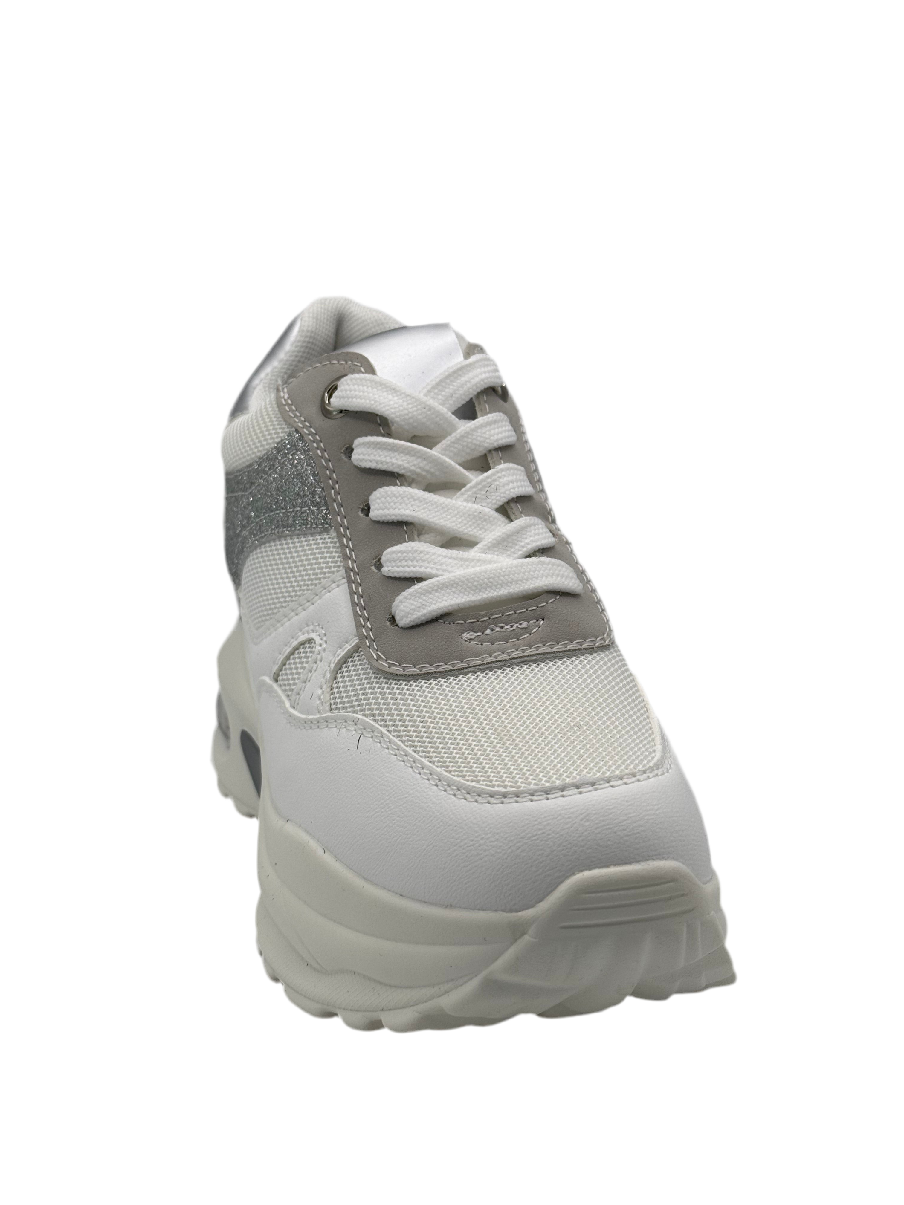 Alisia_scarpetta bianca con zeppa