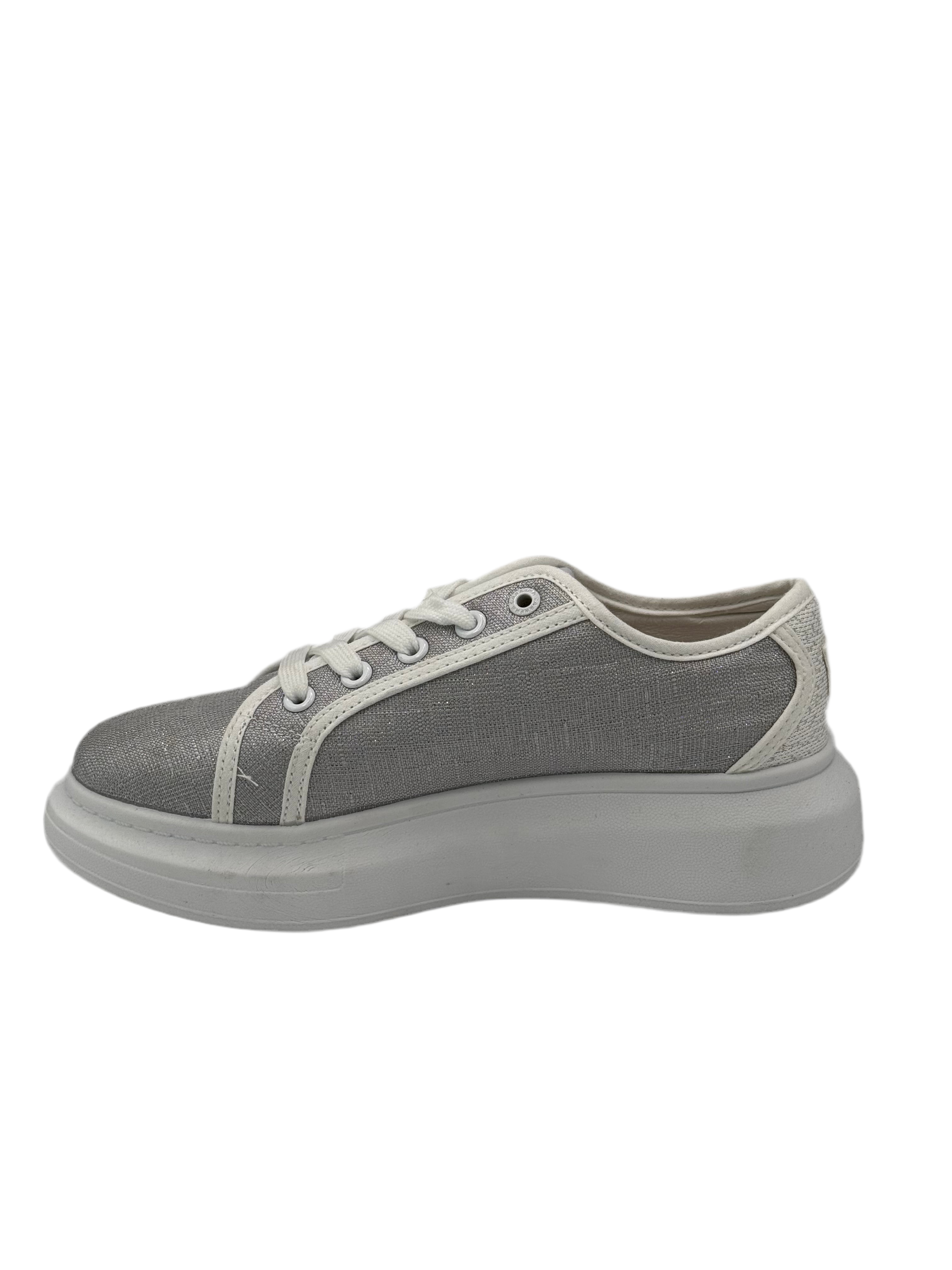 Carrera whith silver
