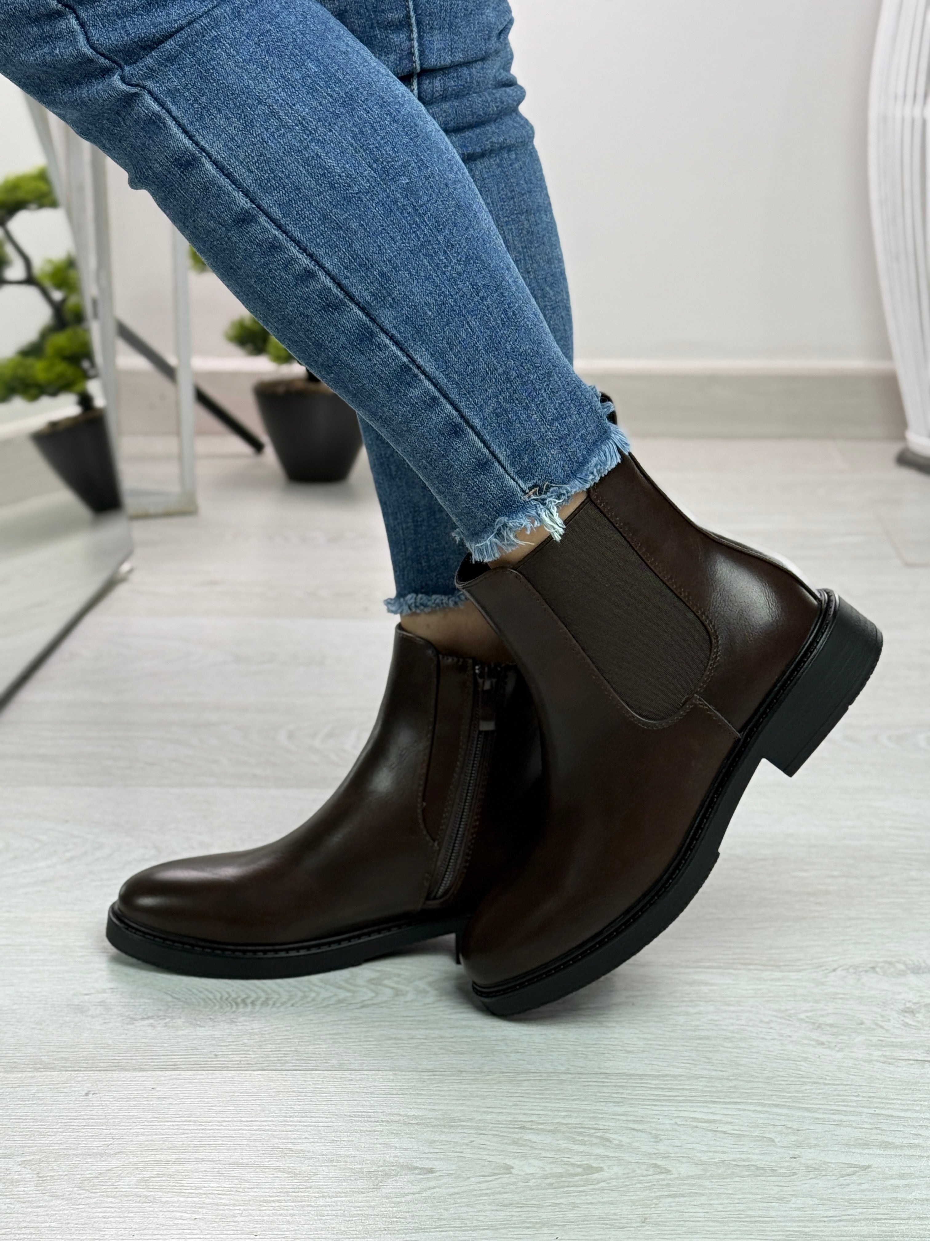 Claudia_stivaletto basso marrone