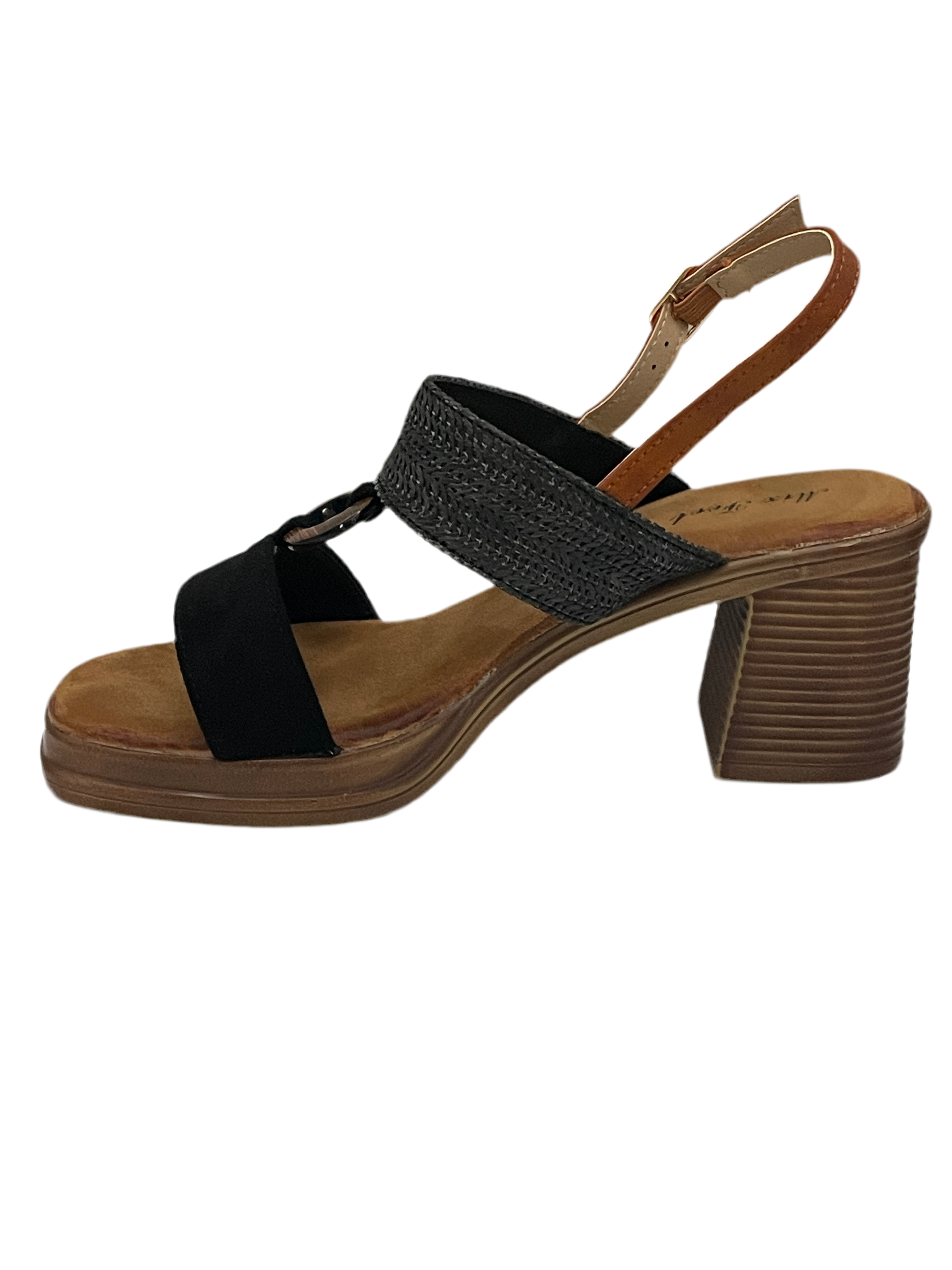 Clarissa_sandalo con tacco