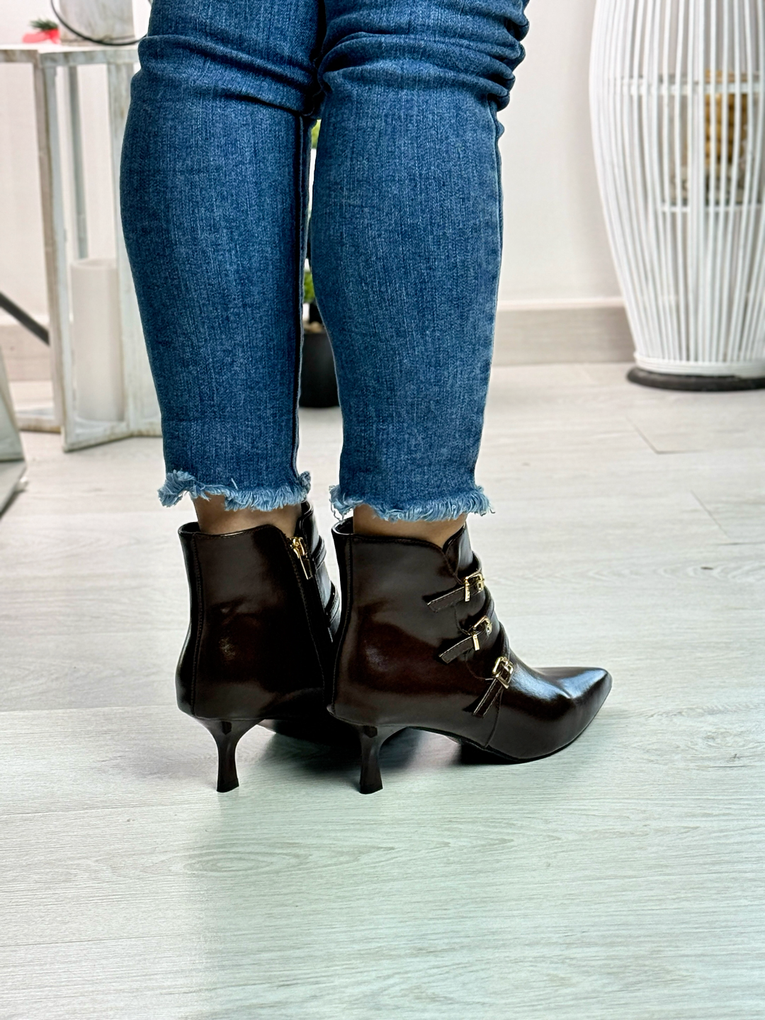 Brenda_tronchetto con tacco marrone