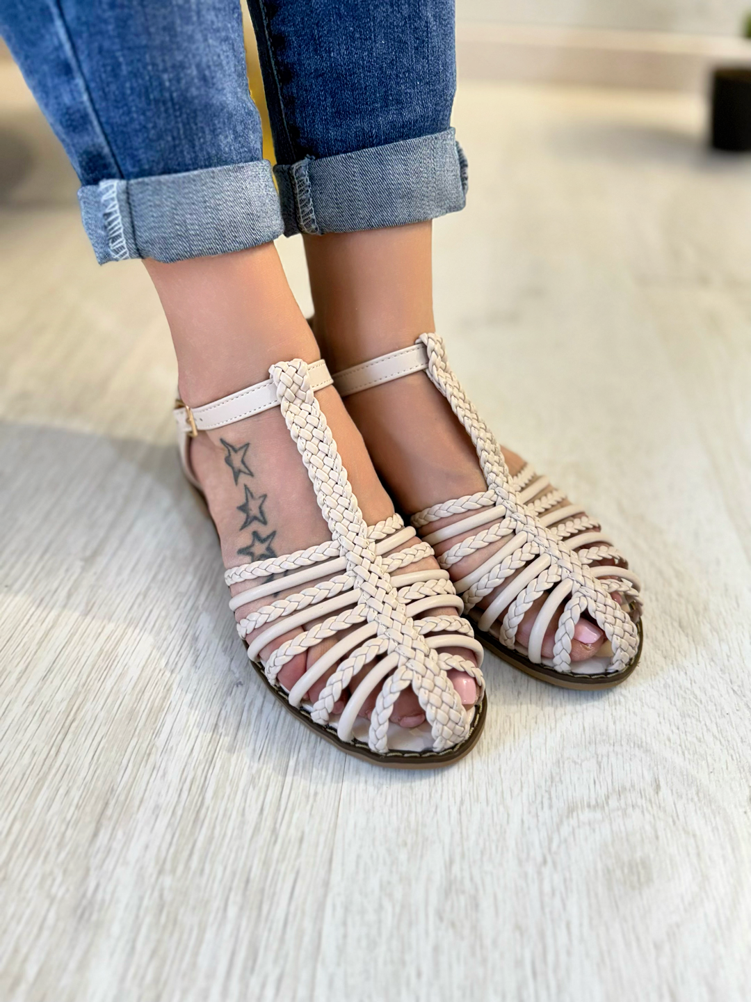 Lavinia_sandalo basso semi aperto