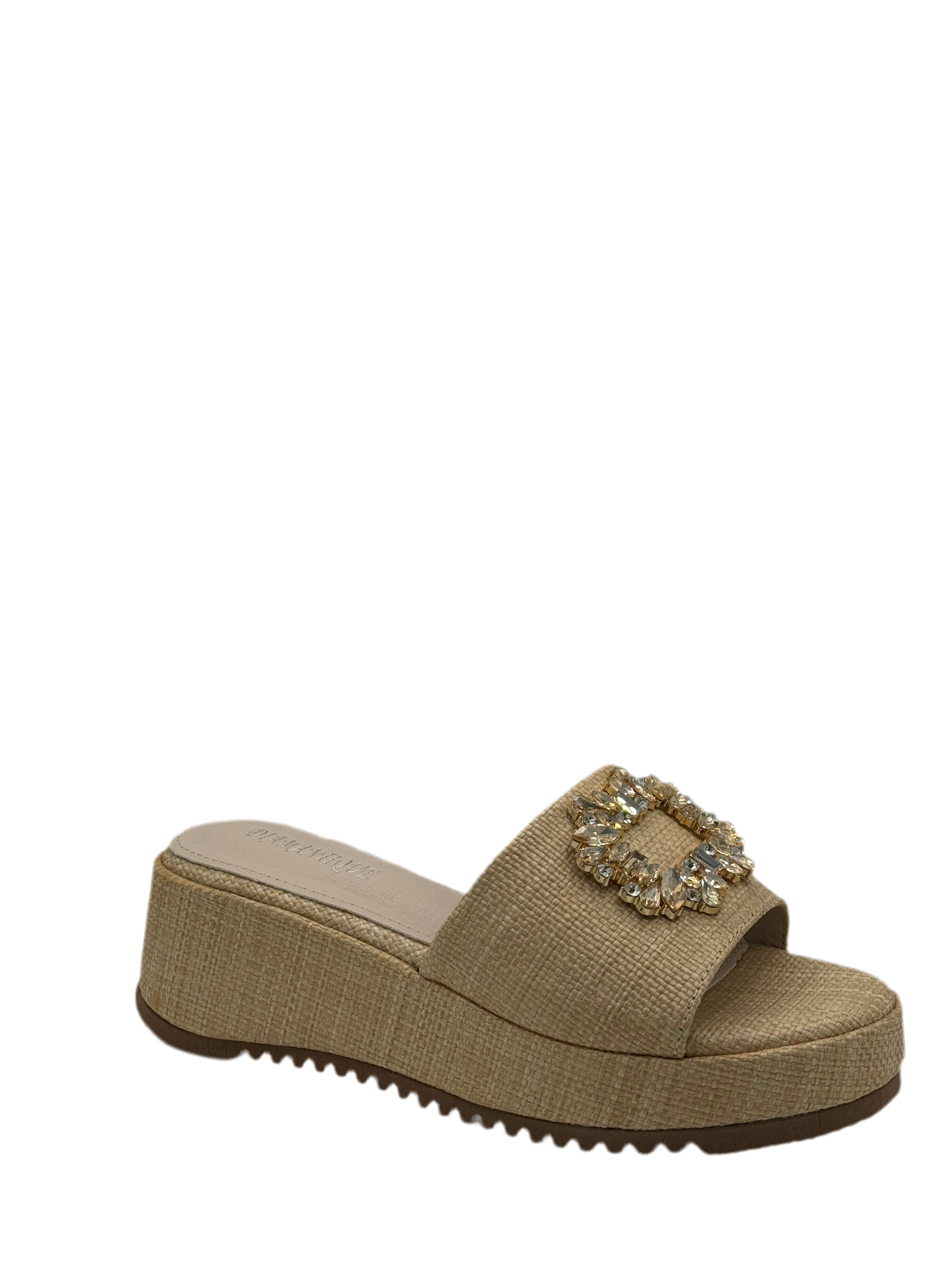 Ambra_sandalo con gioiello