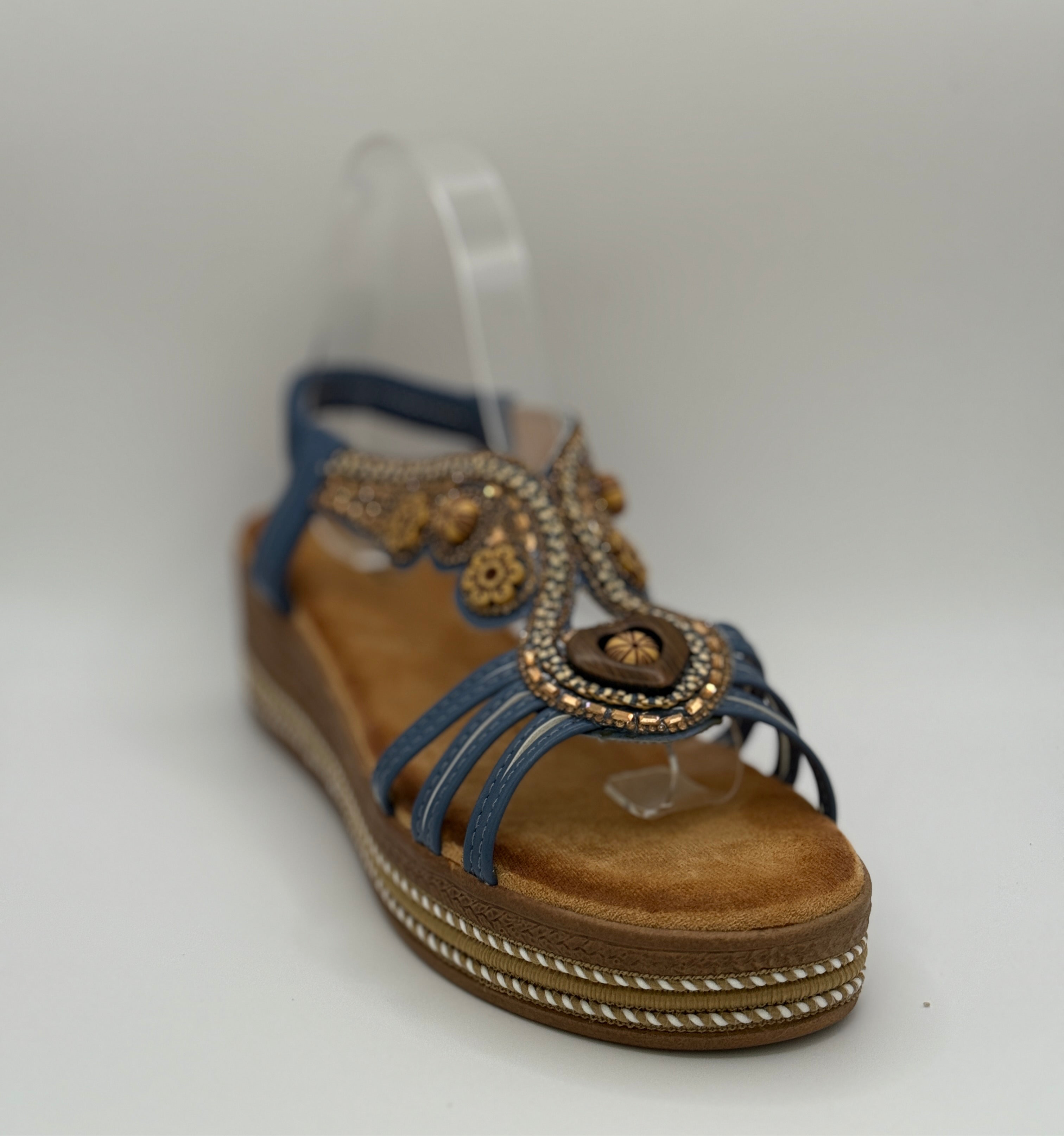 Danielle_sandalo con zeppa