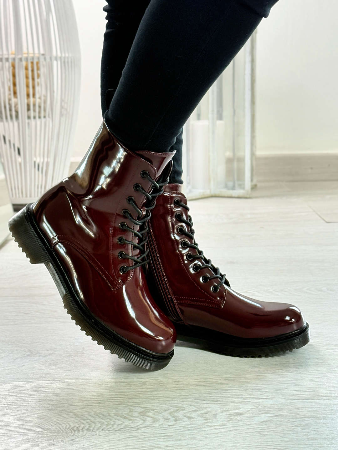 Anthea_anfibio in vernice bordeaux