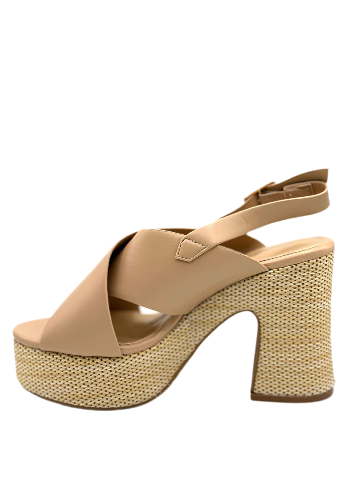 Rihanna_sandalo con tacco