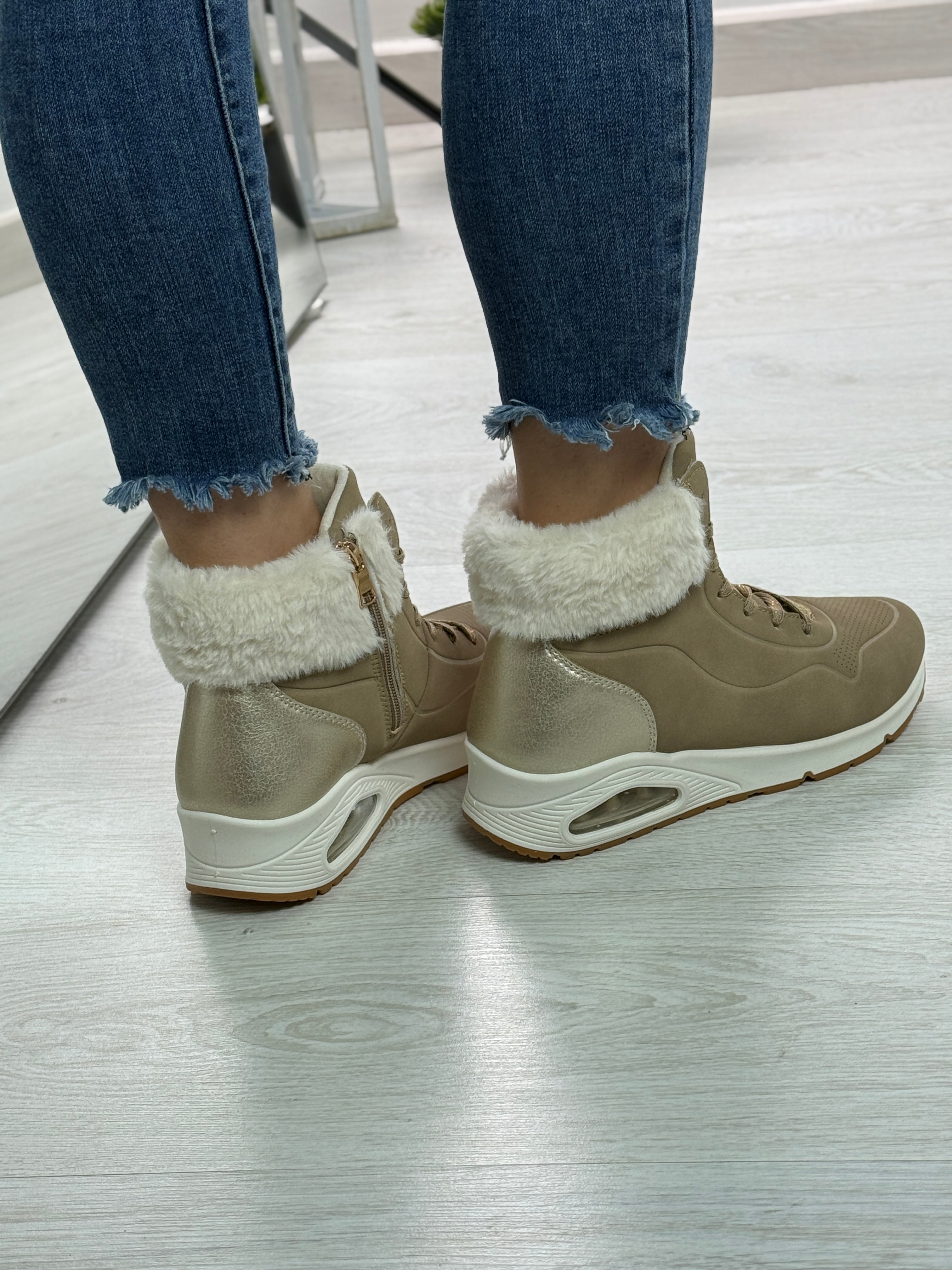 Rachele_Sneakers con pelliccia color camel