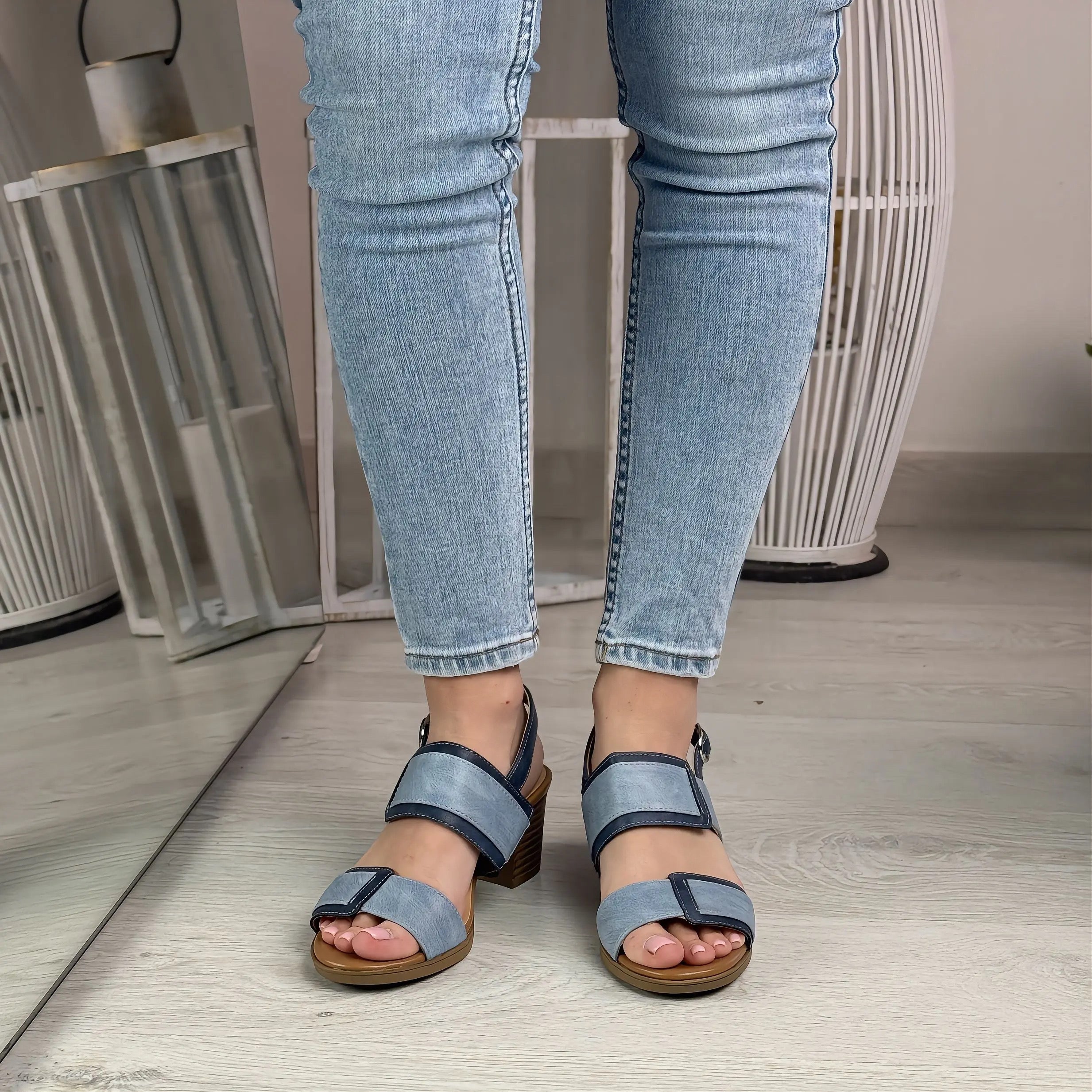 Esra sandalo comodo blu e azzurro con tacco