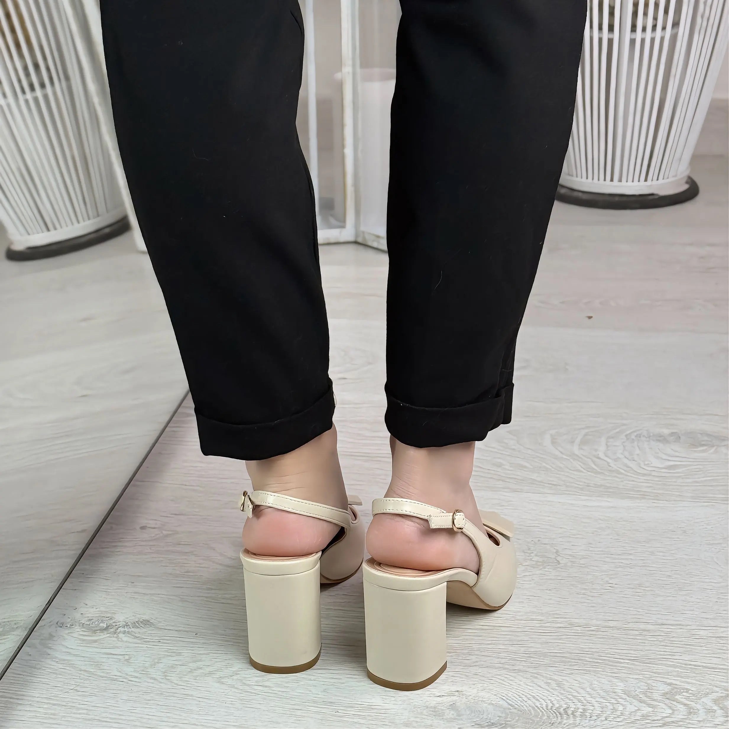 Aline Decolletè comodo beige