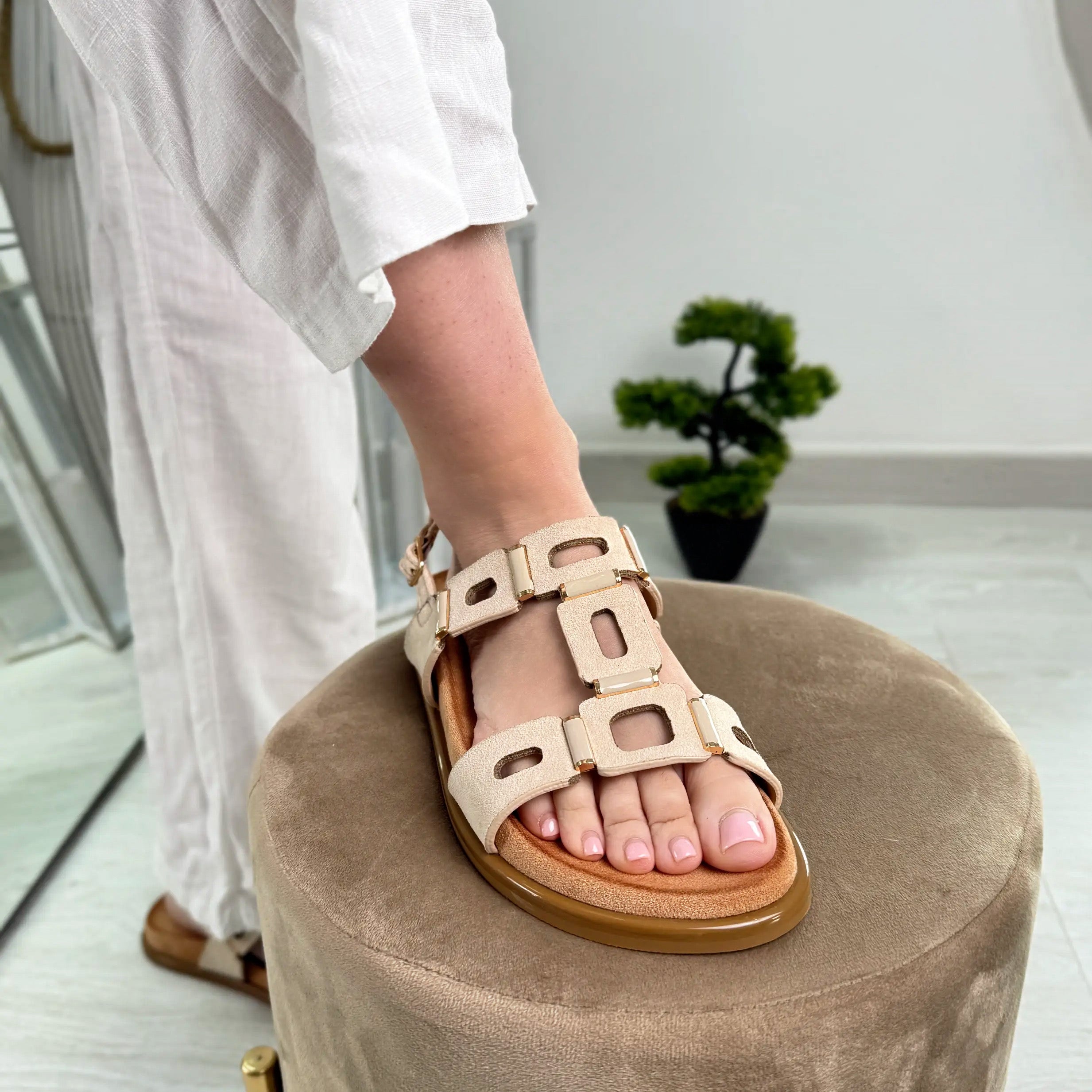 Iris sandalo basso beige