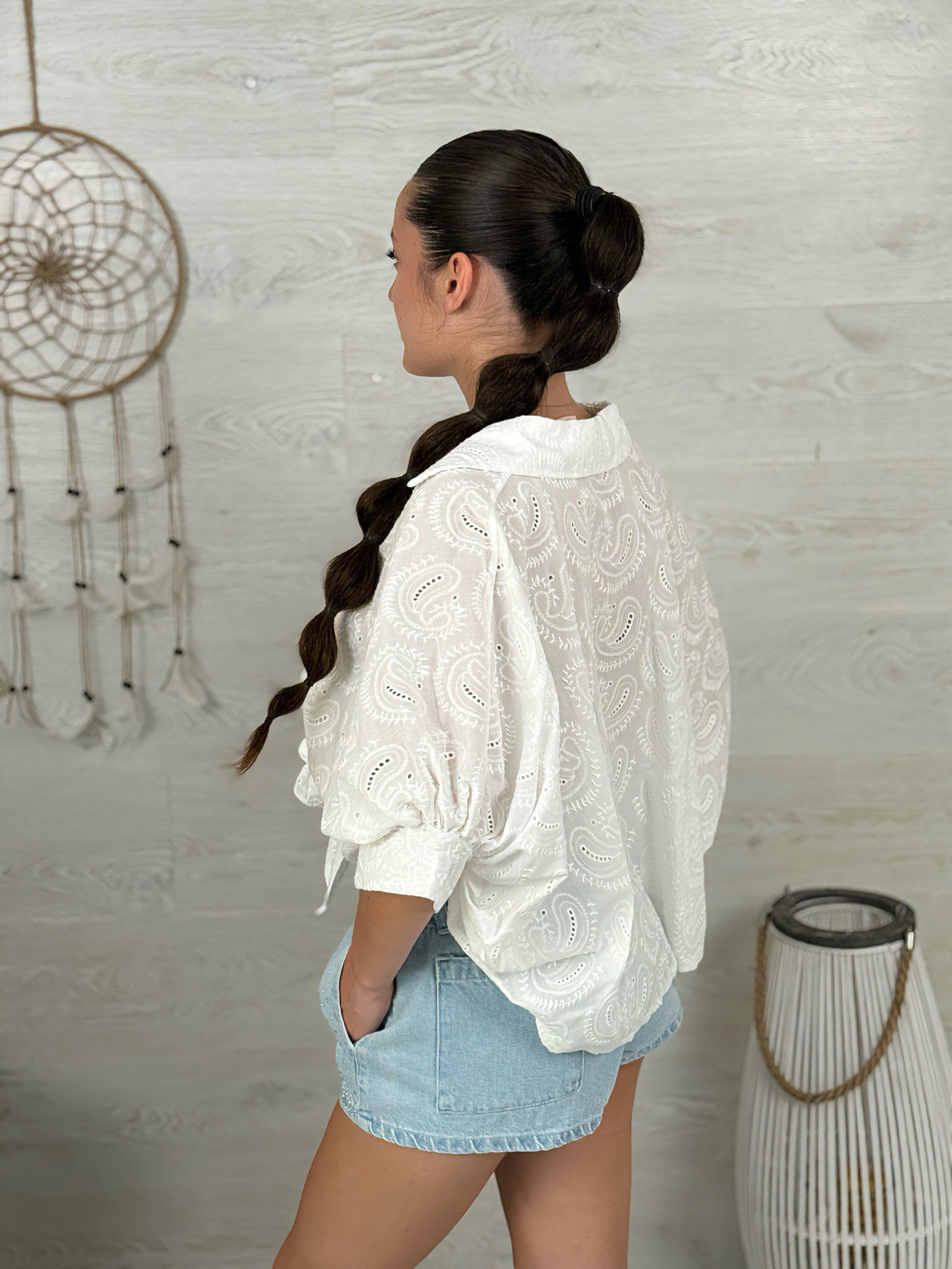 Camicia ricamata