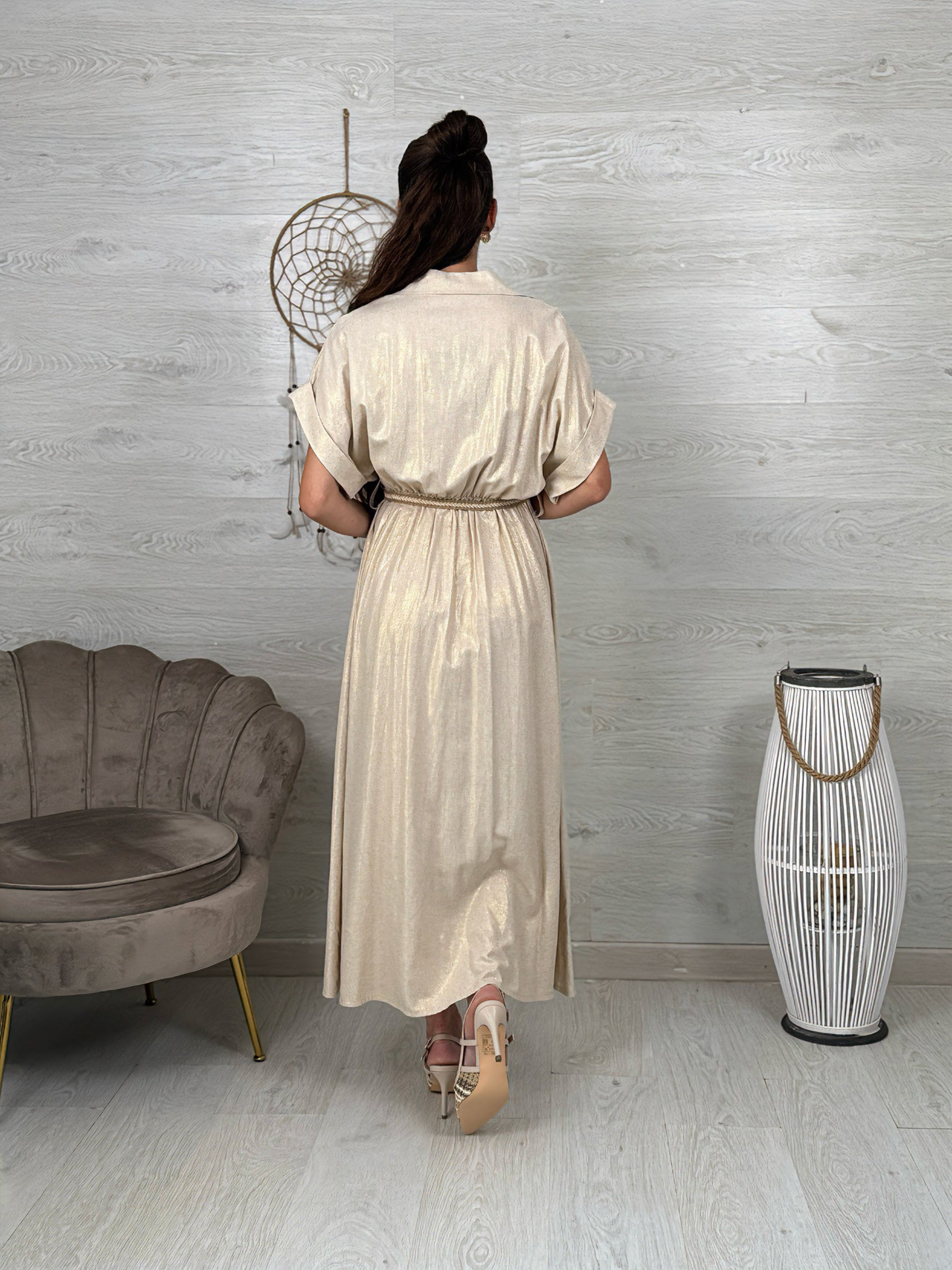 Abito beige lungo satinato