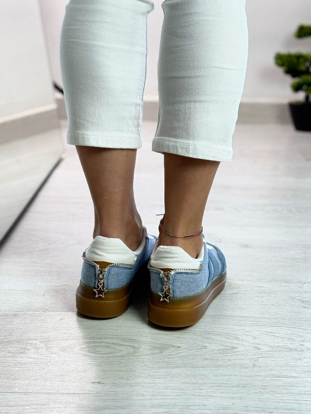 Dolly_sneakers azzurra