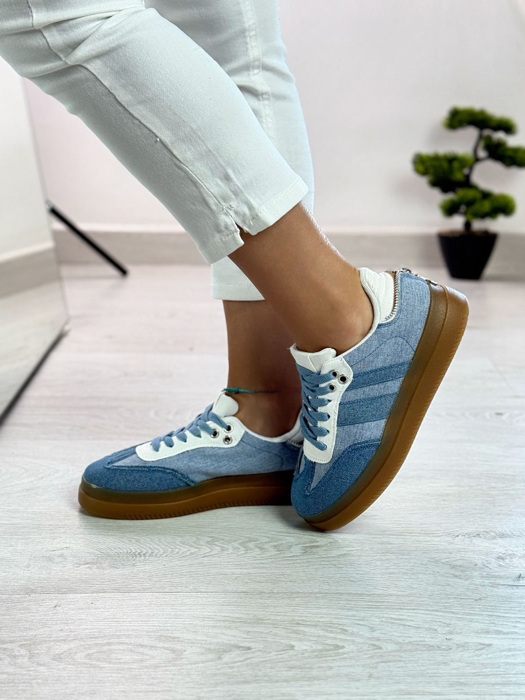 Dolly_sneakers azzurra