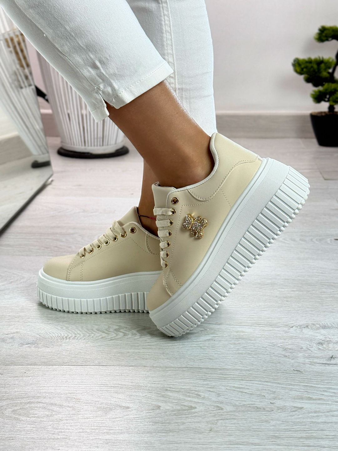 Veronica_sneakers beige