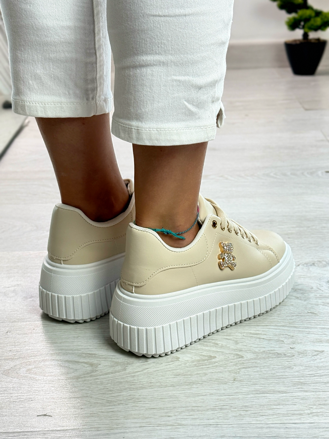Veronica_sneakers beige