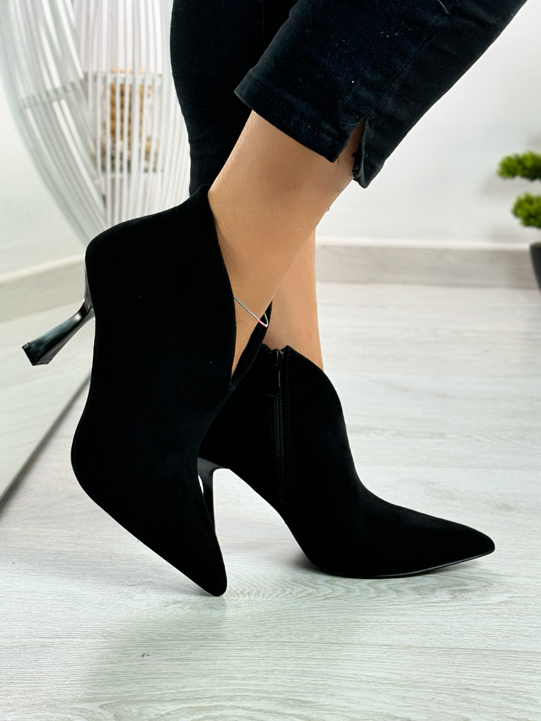 Miriana_tronchetto nero