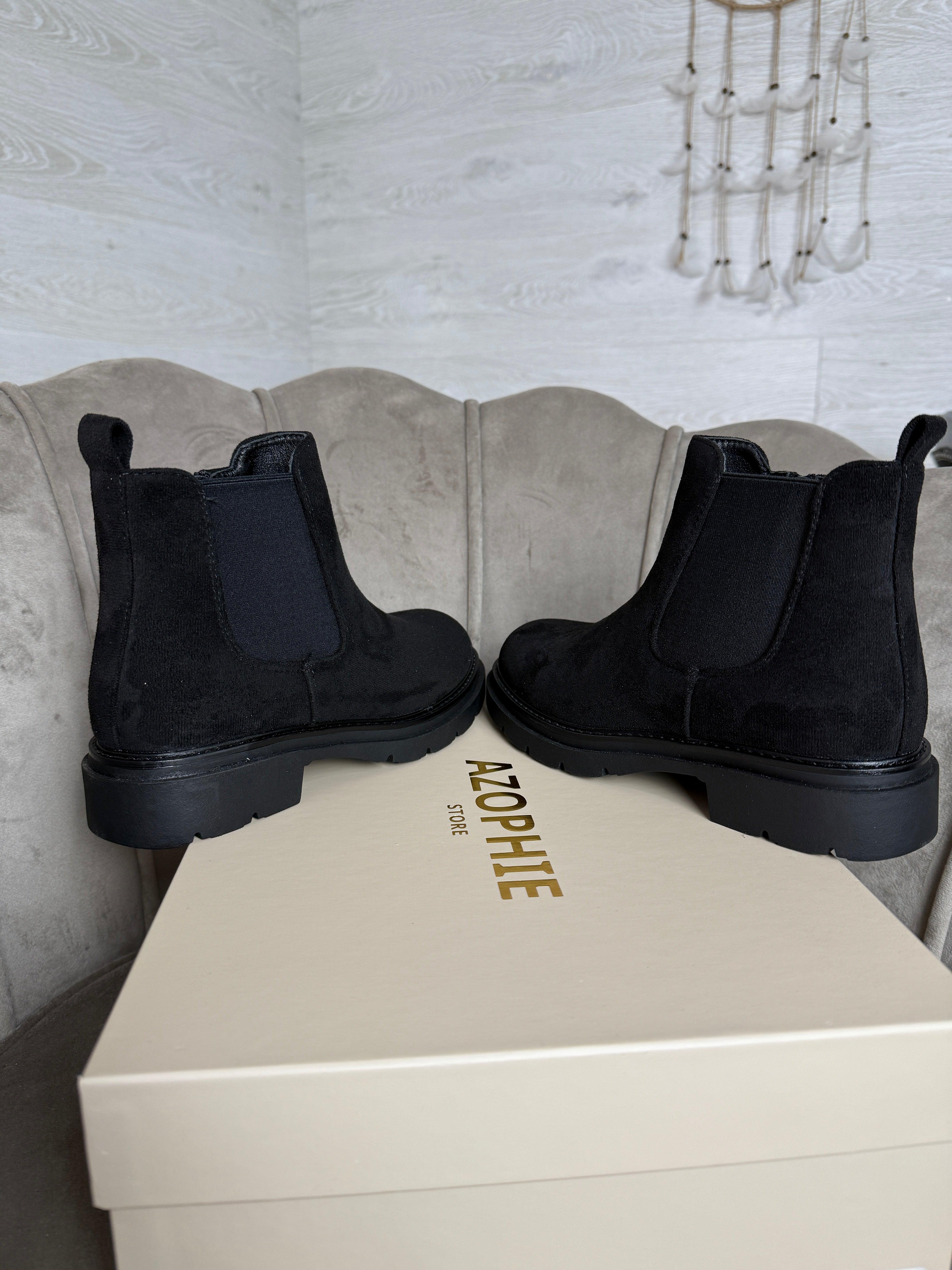 Gloria_stivaletto basso in camoscio nero