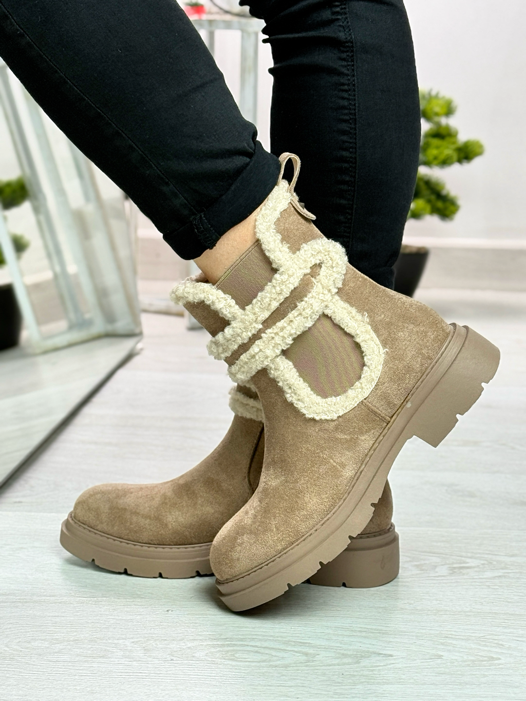 Hanna_stivaletto in camoscio color khaki