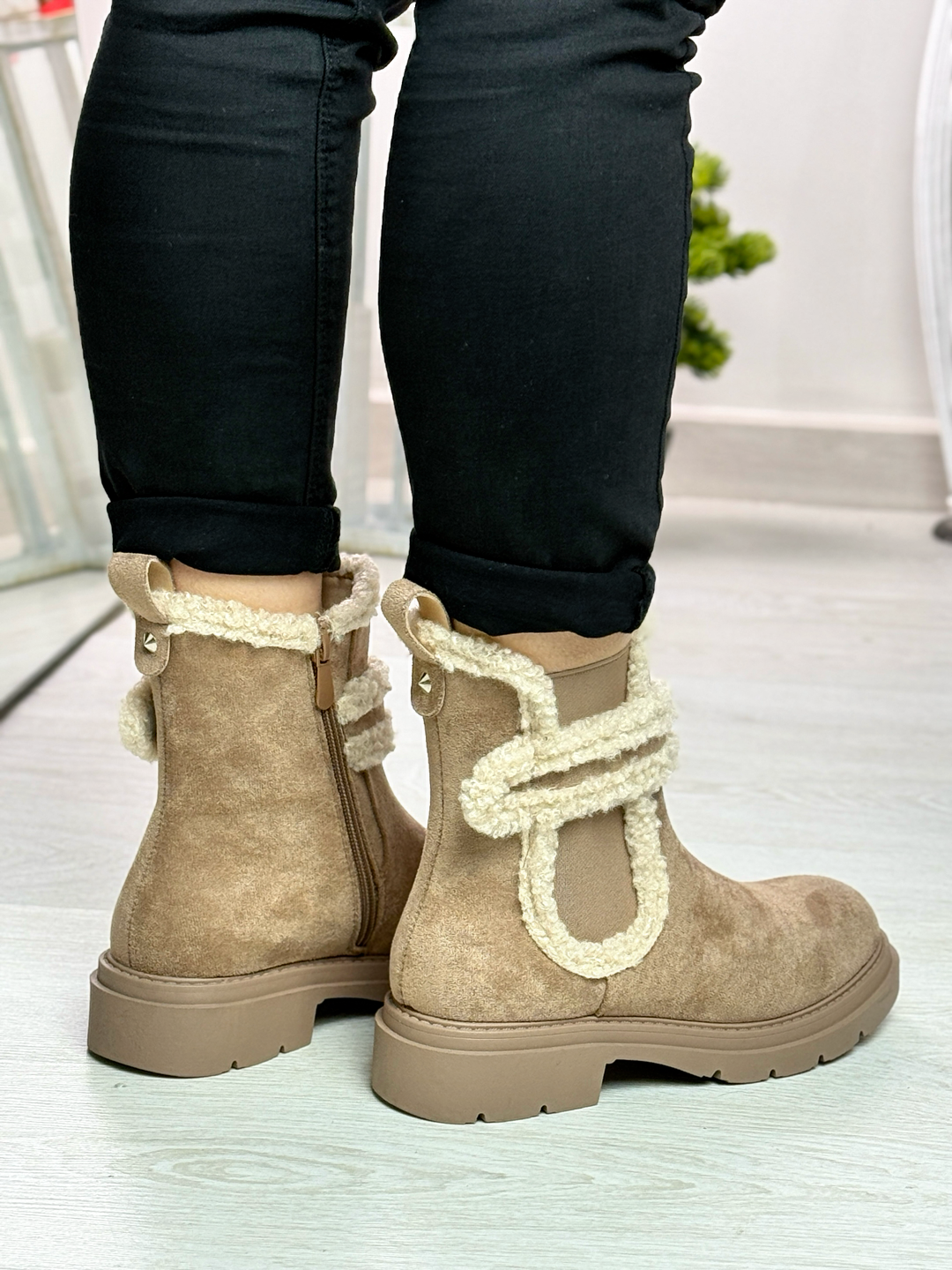 Hanna_stivaletto in camoscio color khaki