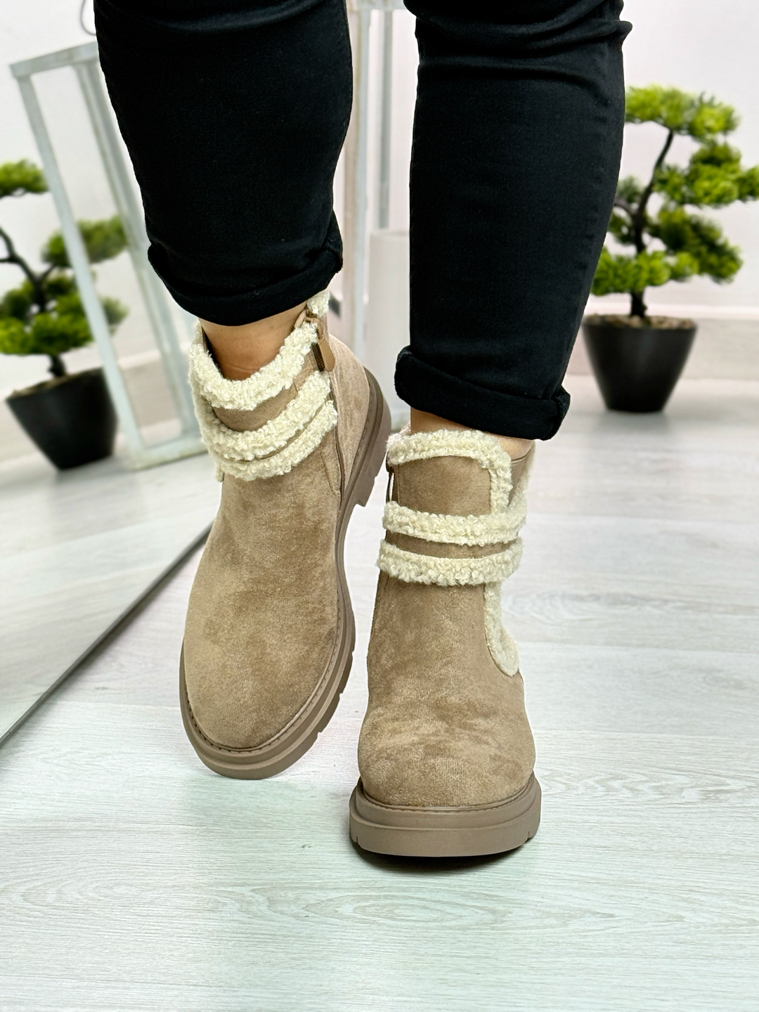 Hanna_stivaletto in camoscio color khaki