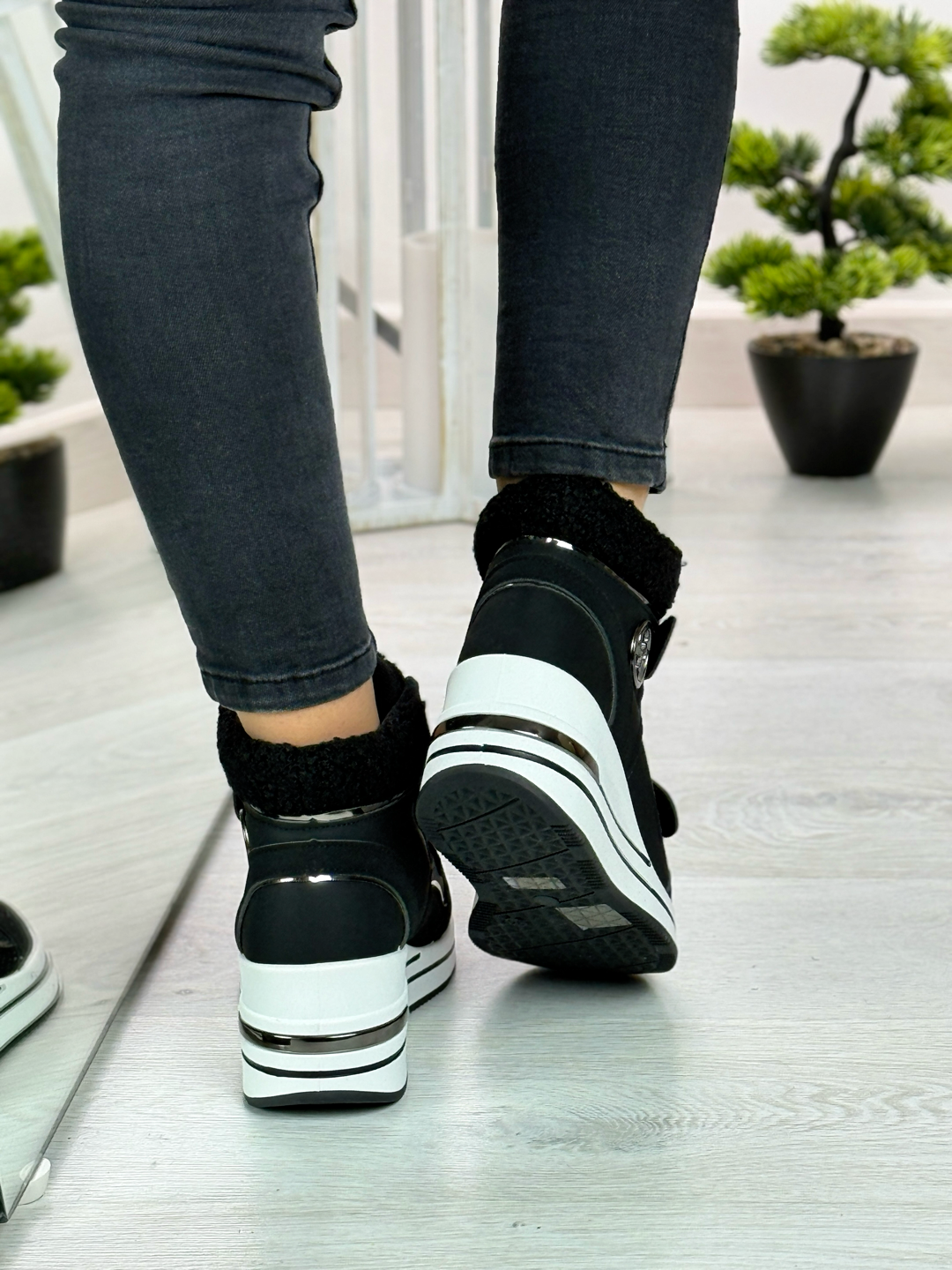 Ellie_sneakers nere felpate all’interno