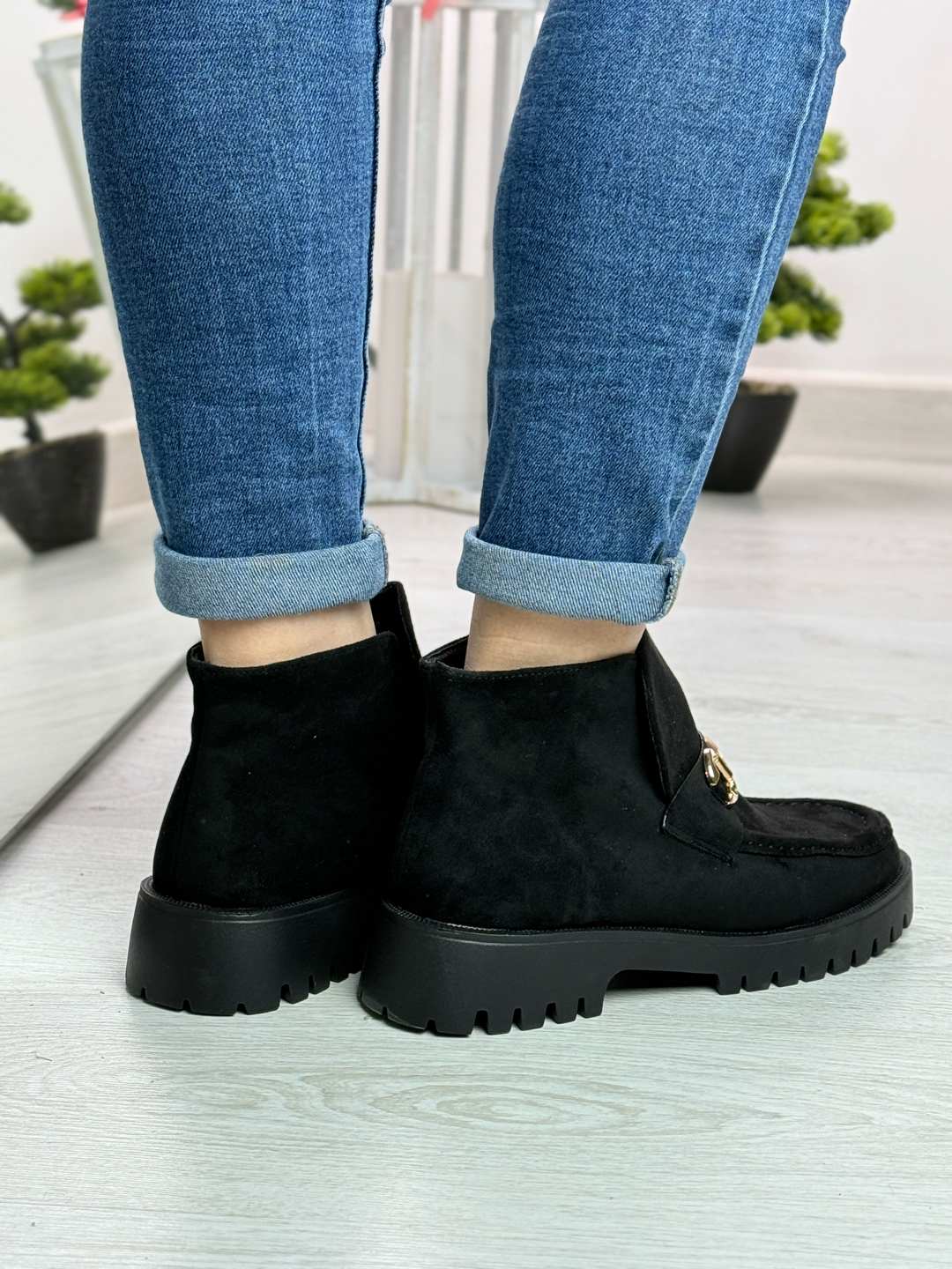 Soleil_mocassino con caviglia alta in camoscio nero