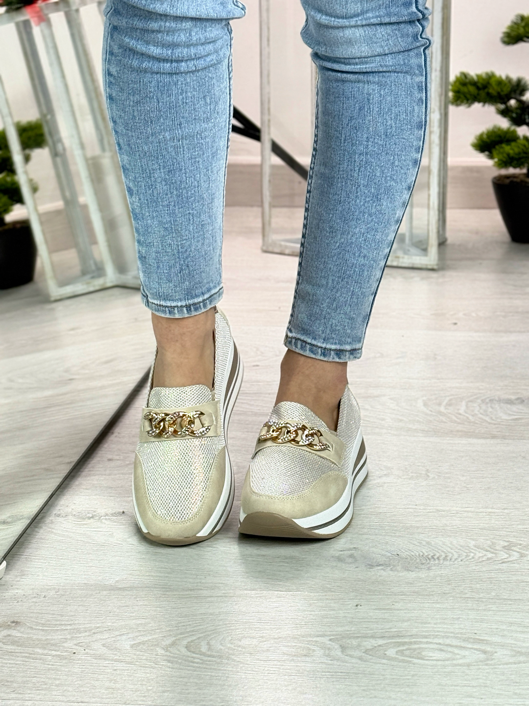 Meredith_mocassino comodo beige con zeppa