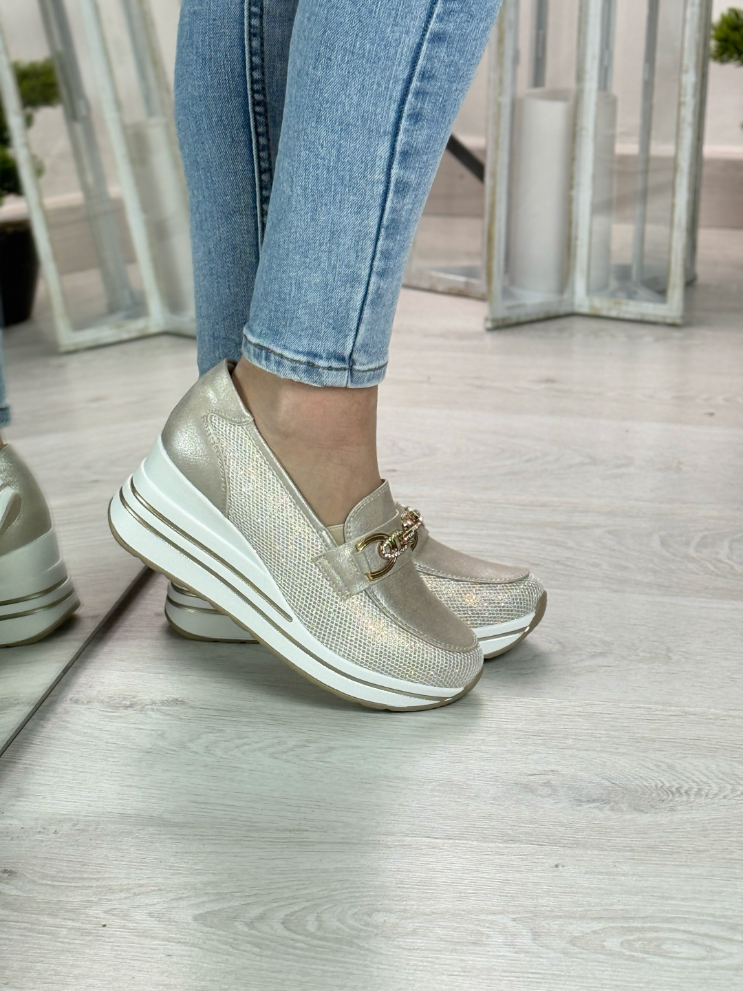 Erin_mocassino comodo beige con zeppa