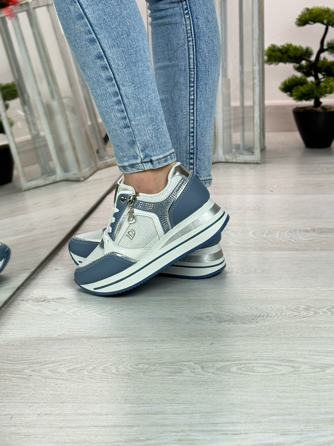 Edith_sneakers azzurra