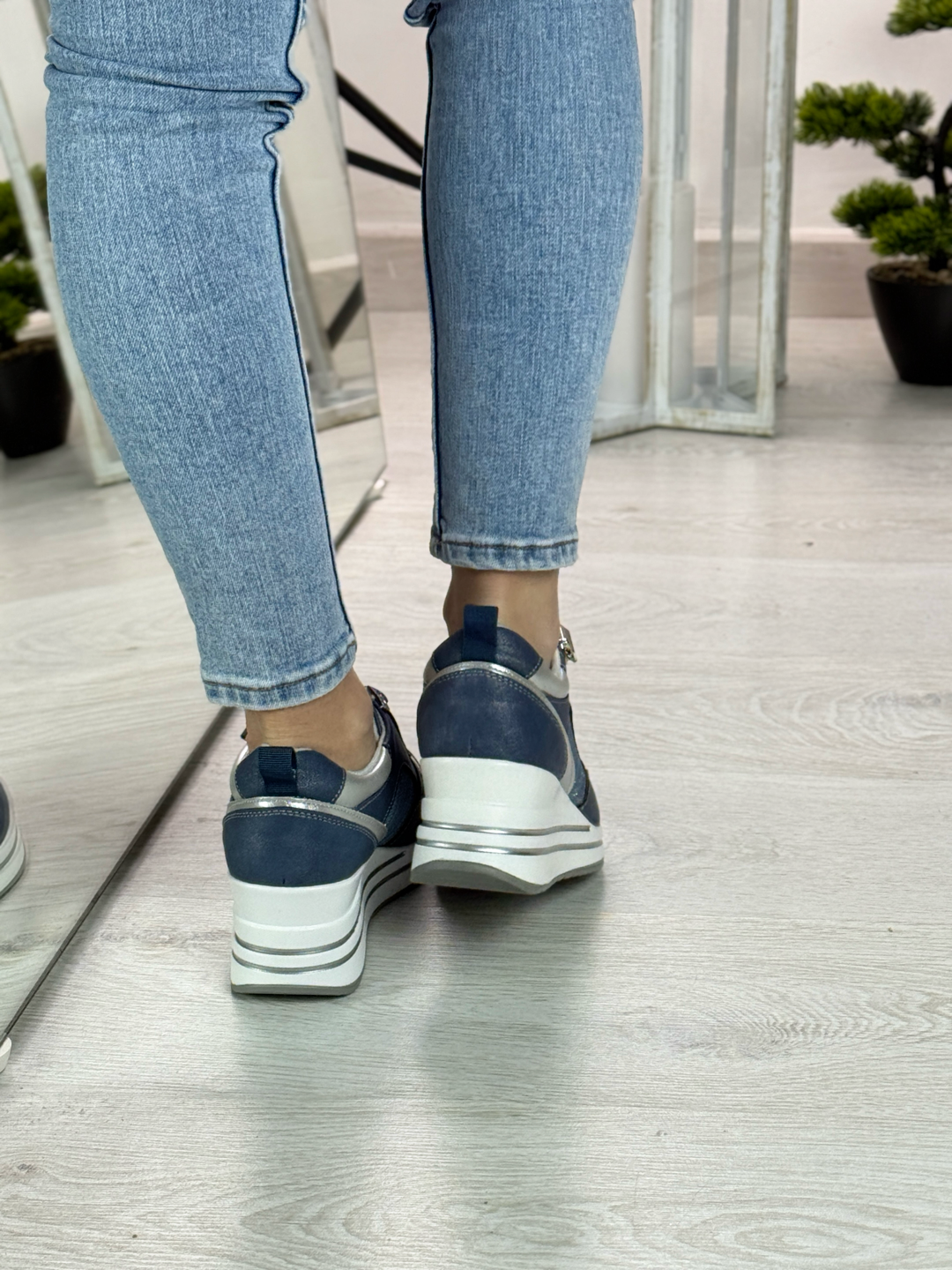 Tessa_sneakers comoda jeans con zeppa
