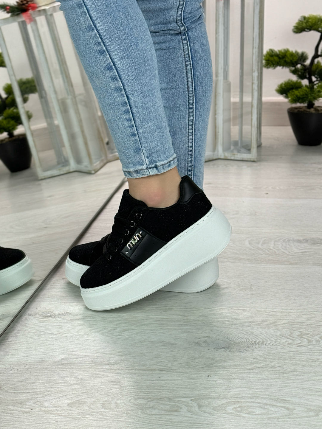 Penny_sneakers ricamata nera