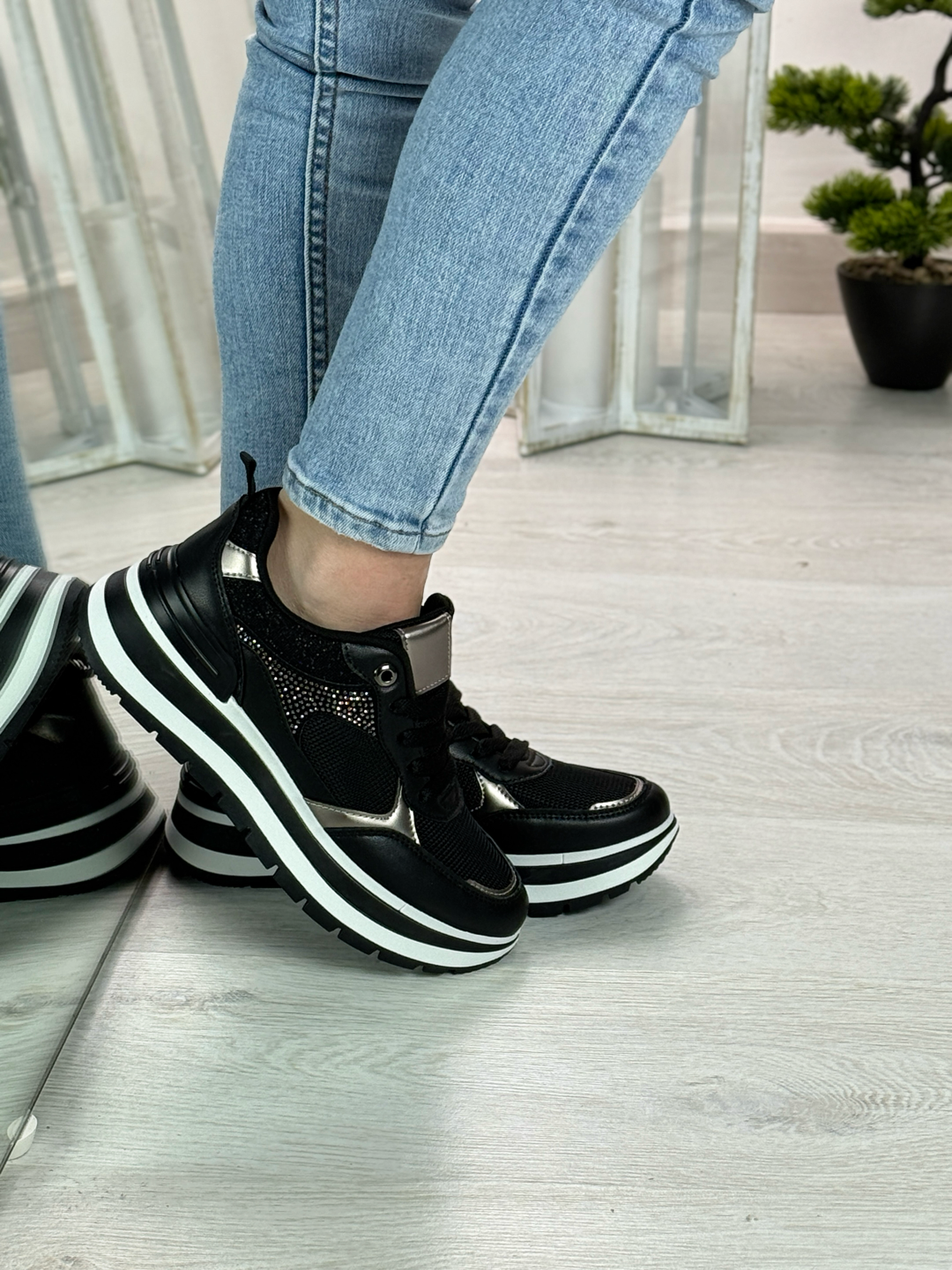 Rocìo_sneakers nera