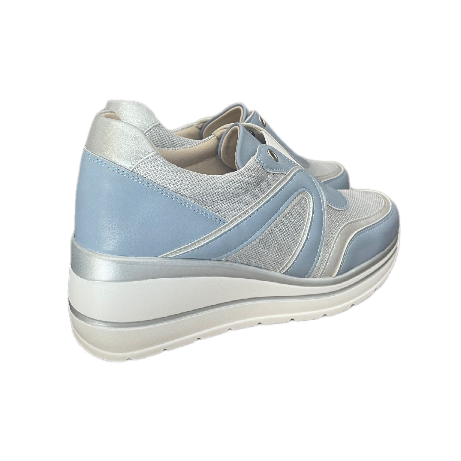 Jennifer_sneakers azzurra senza lacci con zeppa comfort
