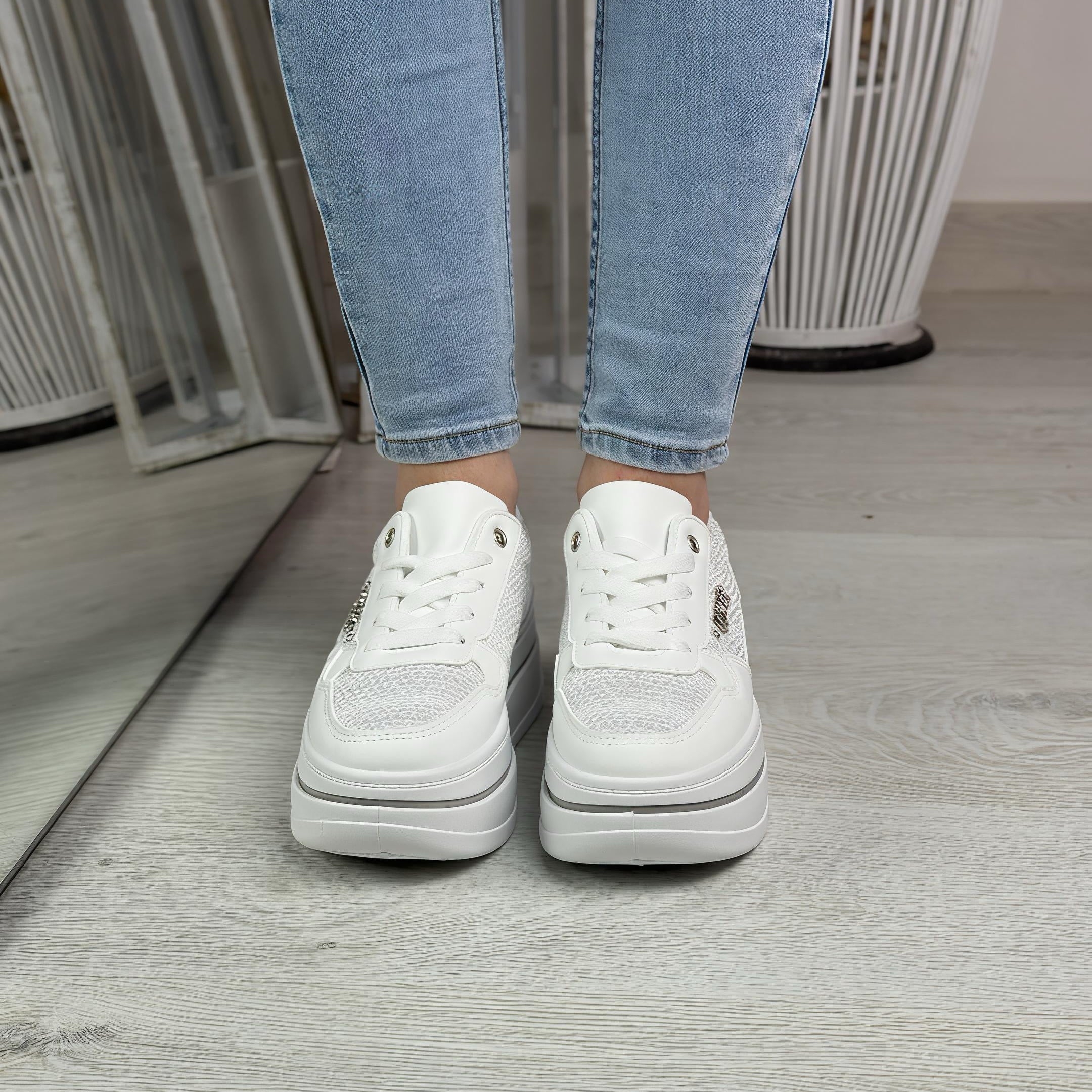 Mireya_sneakers bianca con plateau