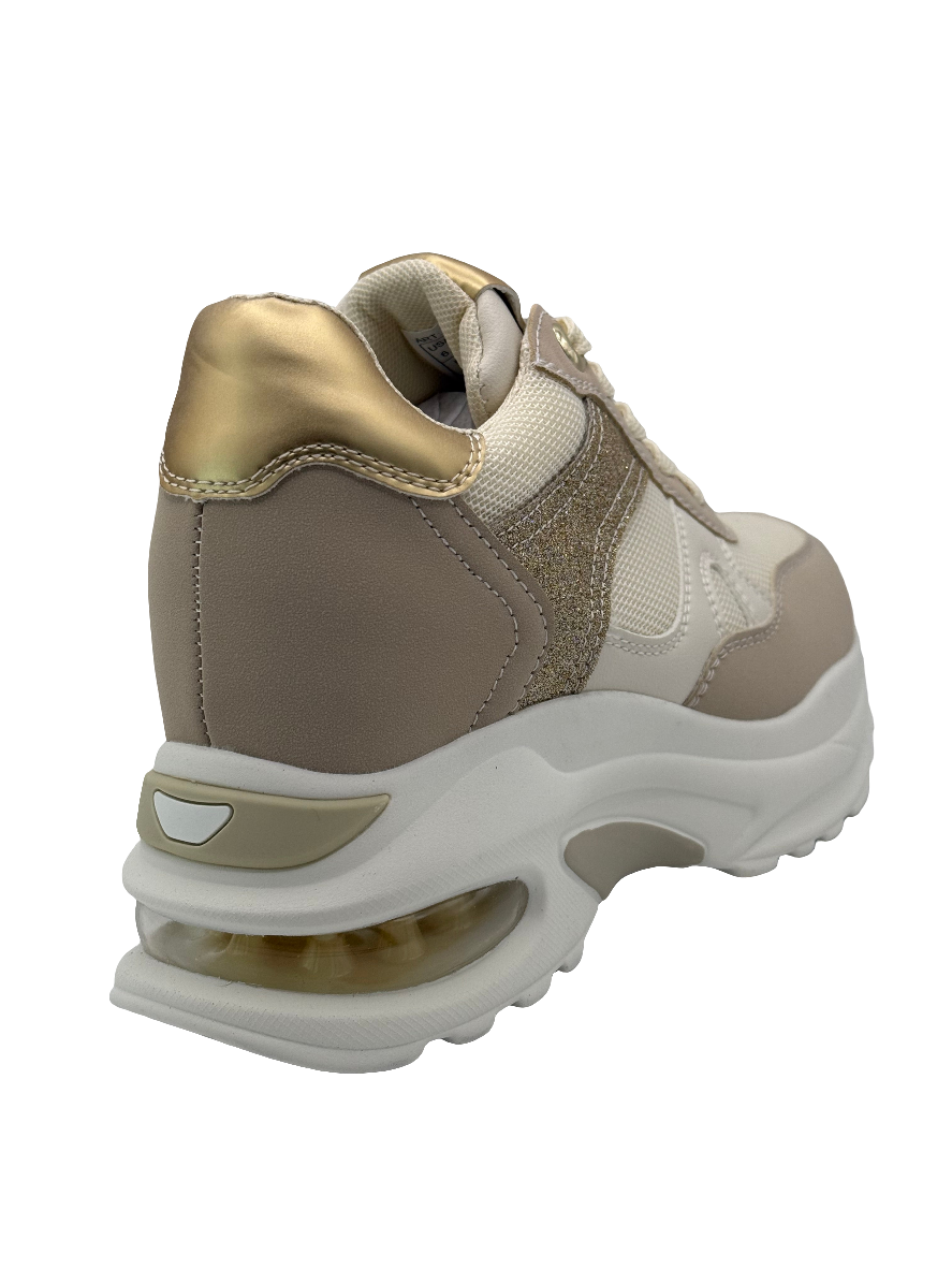 Alisia_scarpetta beige con zeppa