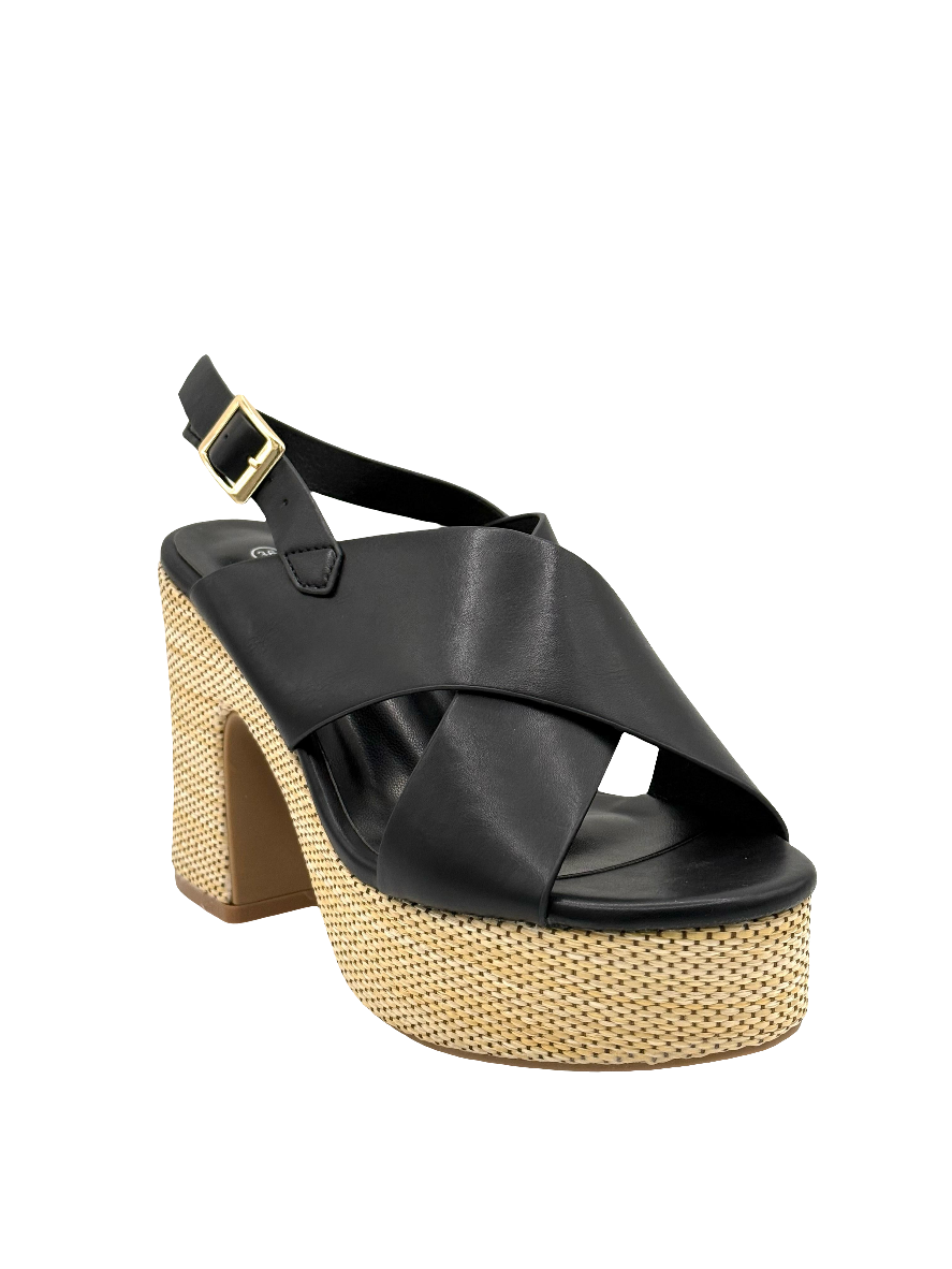 Rihanna_sandalo con tacco