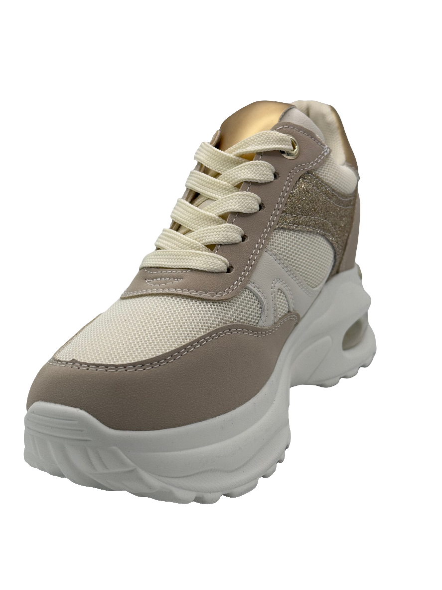 Alisia_scarpetta beige con zeppa