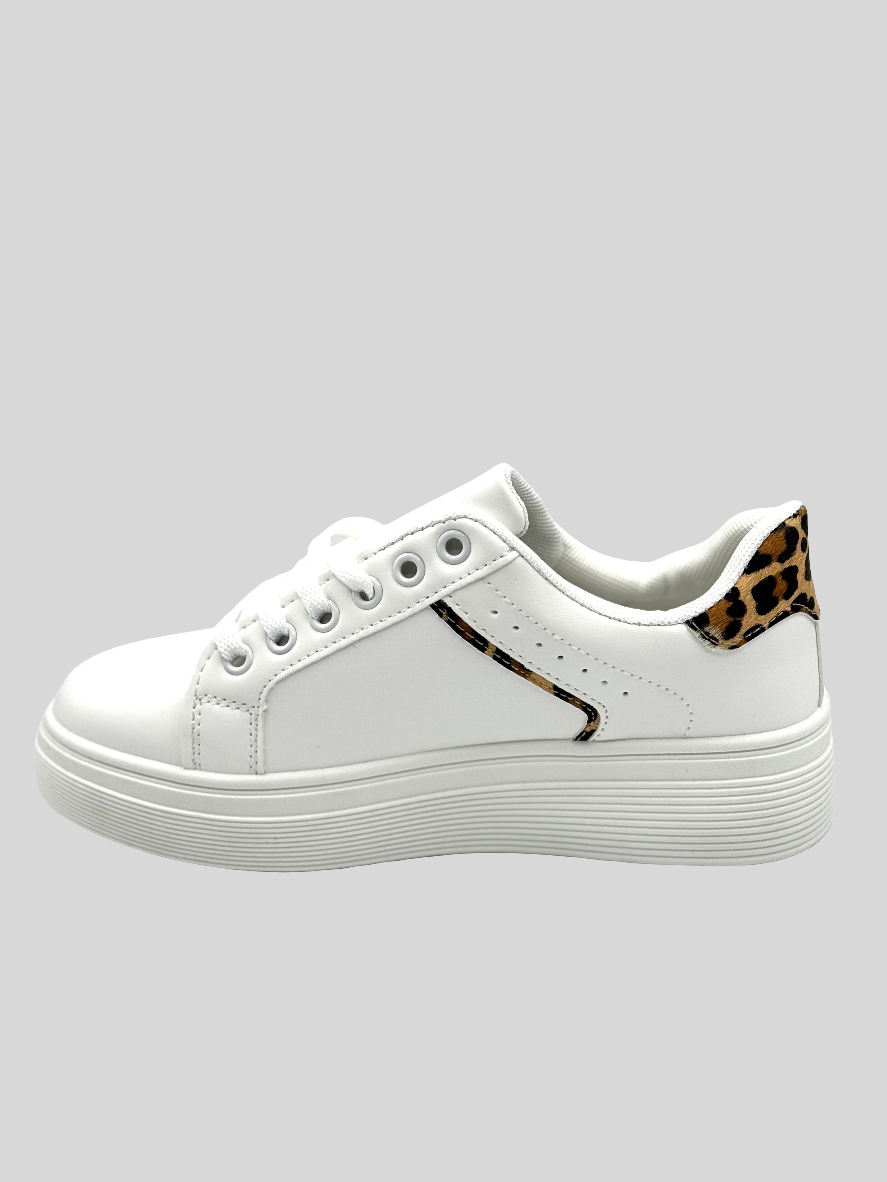Emma_sneakers bianca e maculata